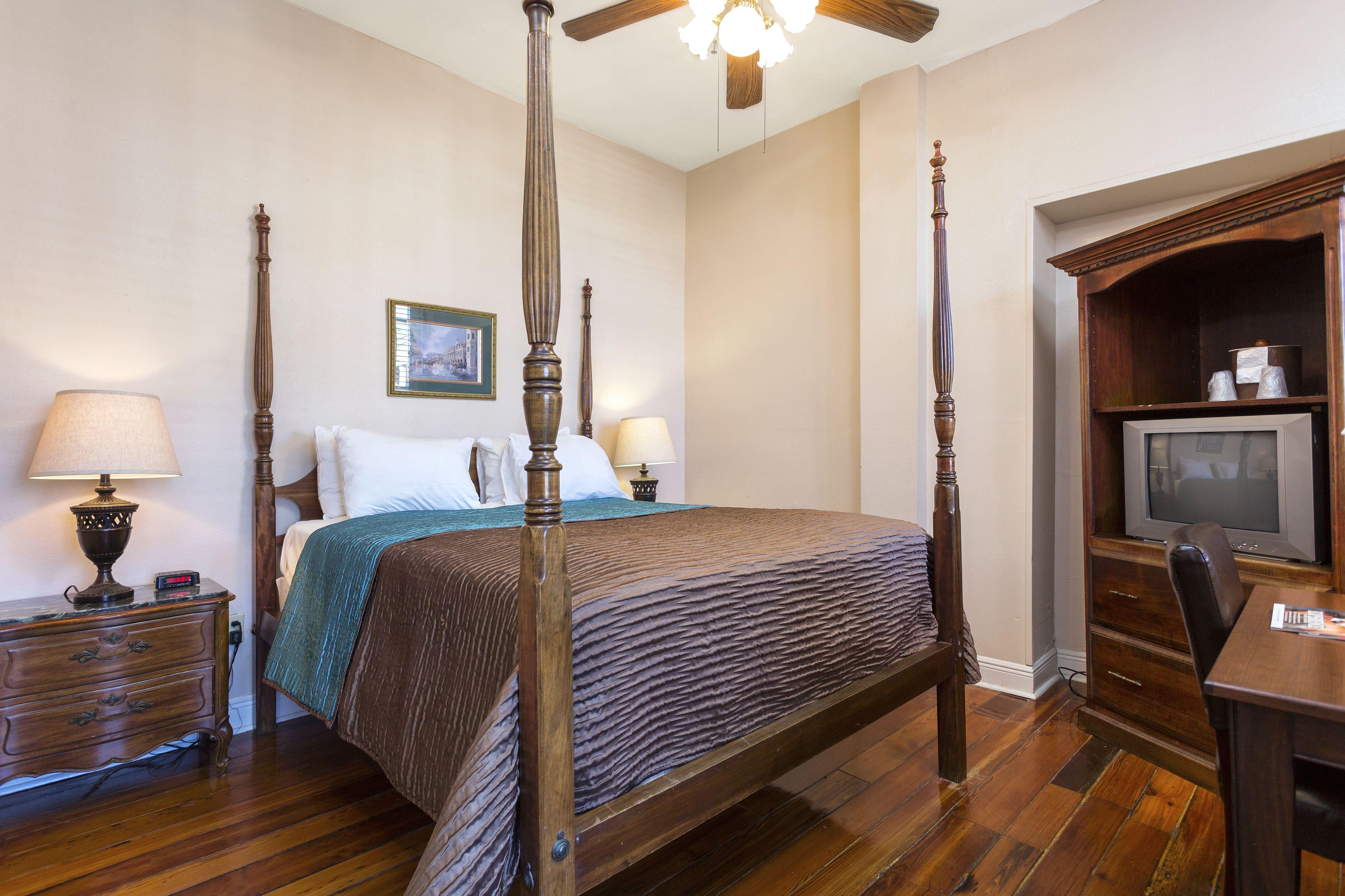 Courtyard By The French Quarter Hotel New Orleans