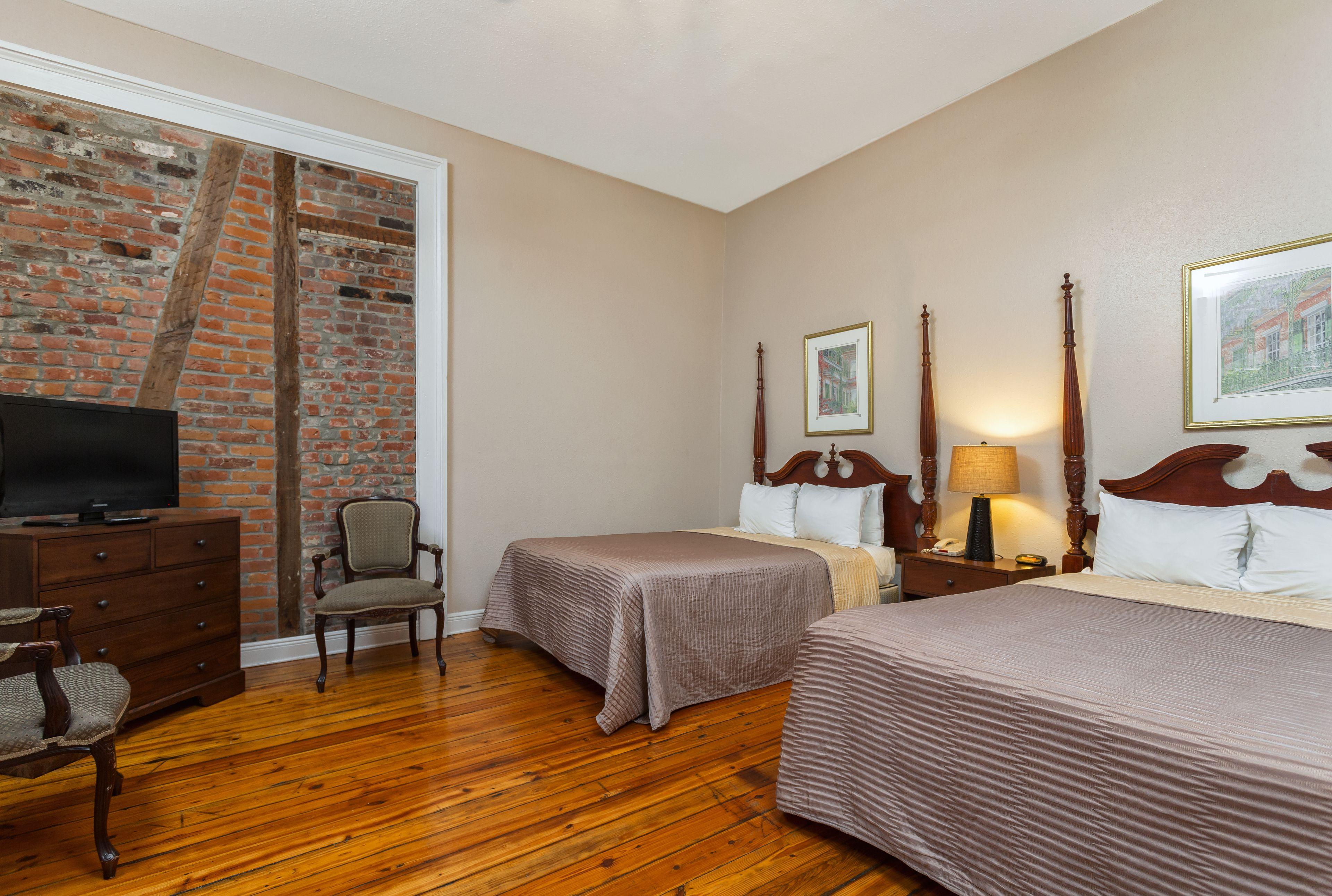 Courtyard By The French Quarter Hotel 3*