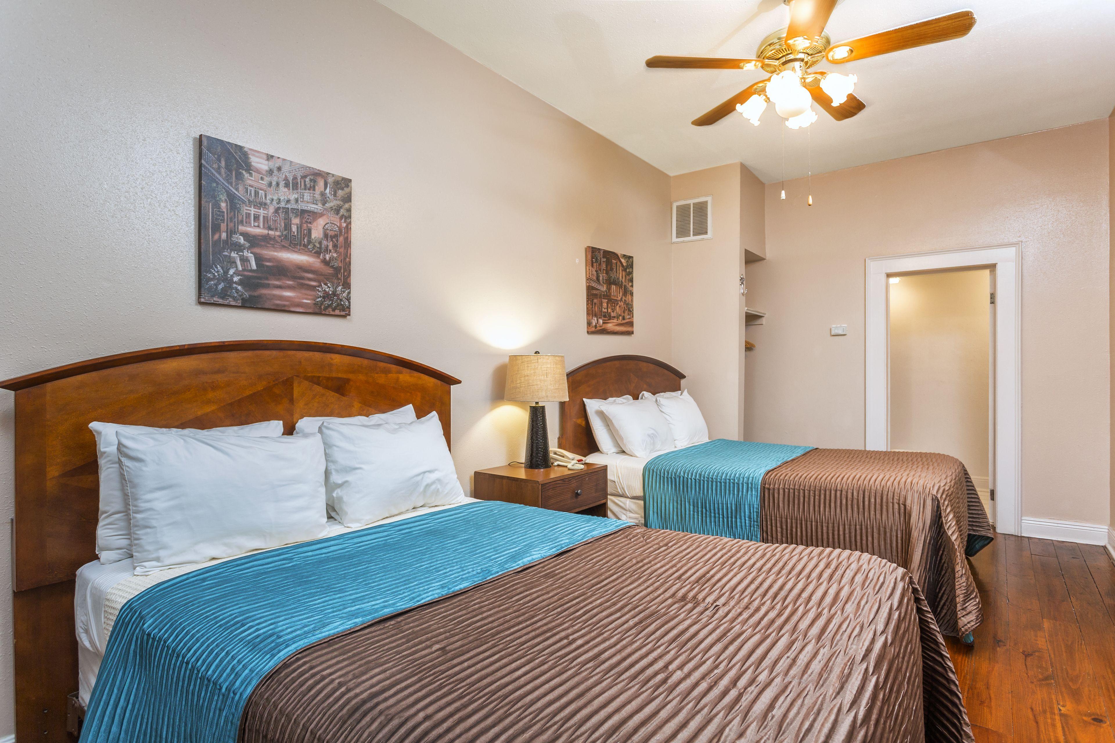 Courtyard By The French Quarter 3*