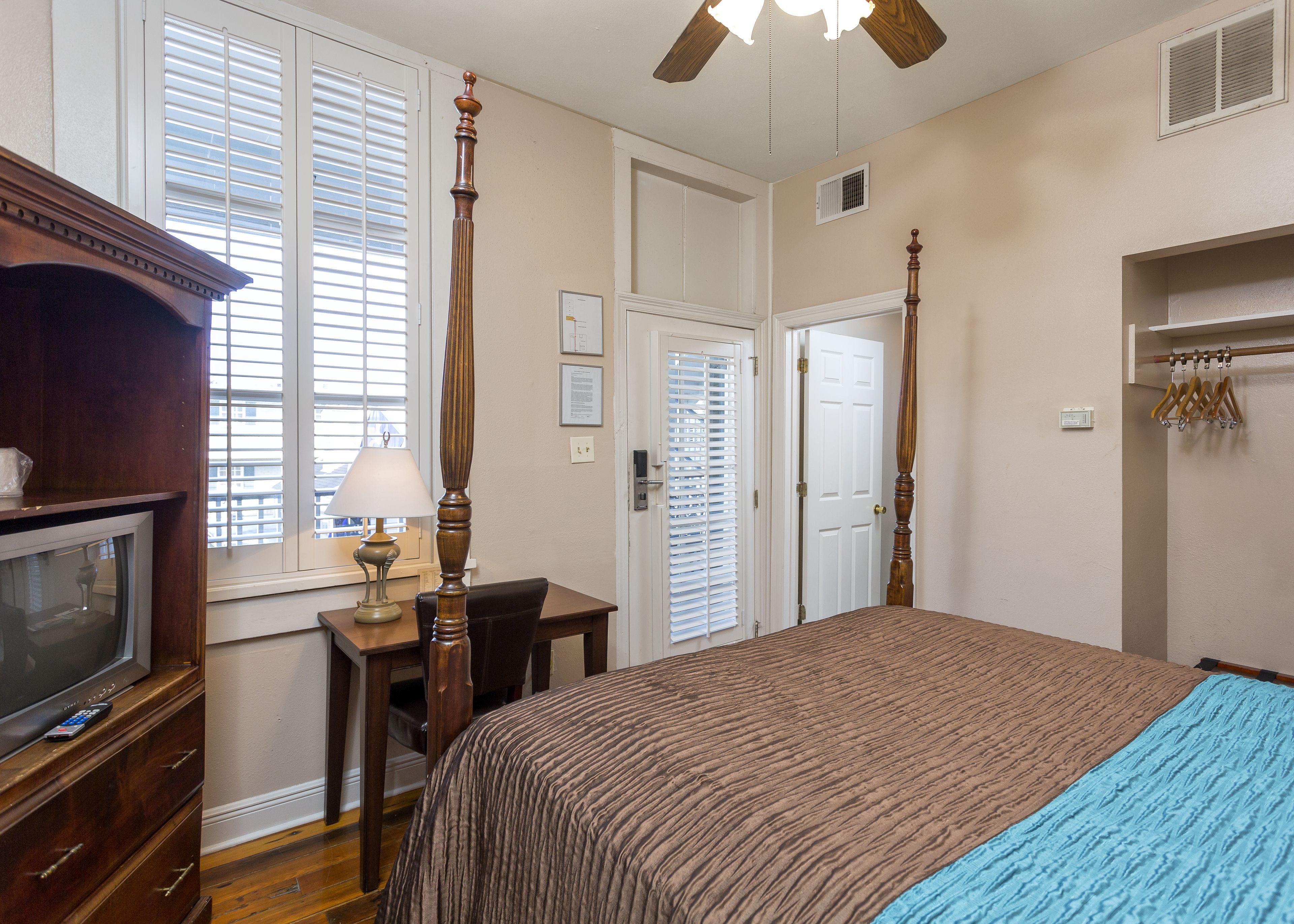 Courtyard By The French Quarter 3*