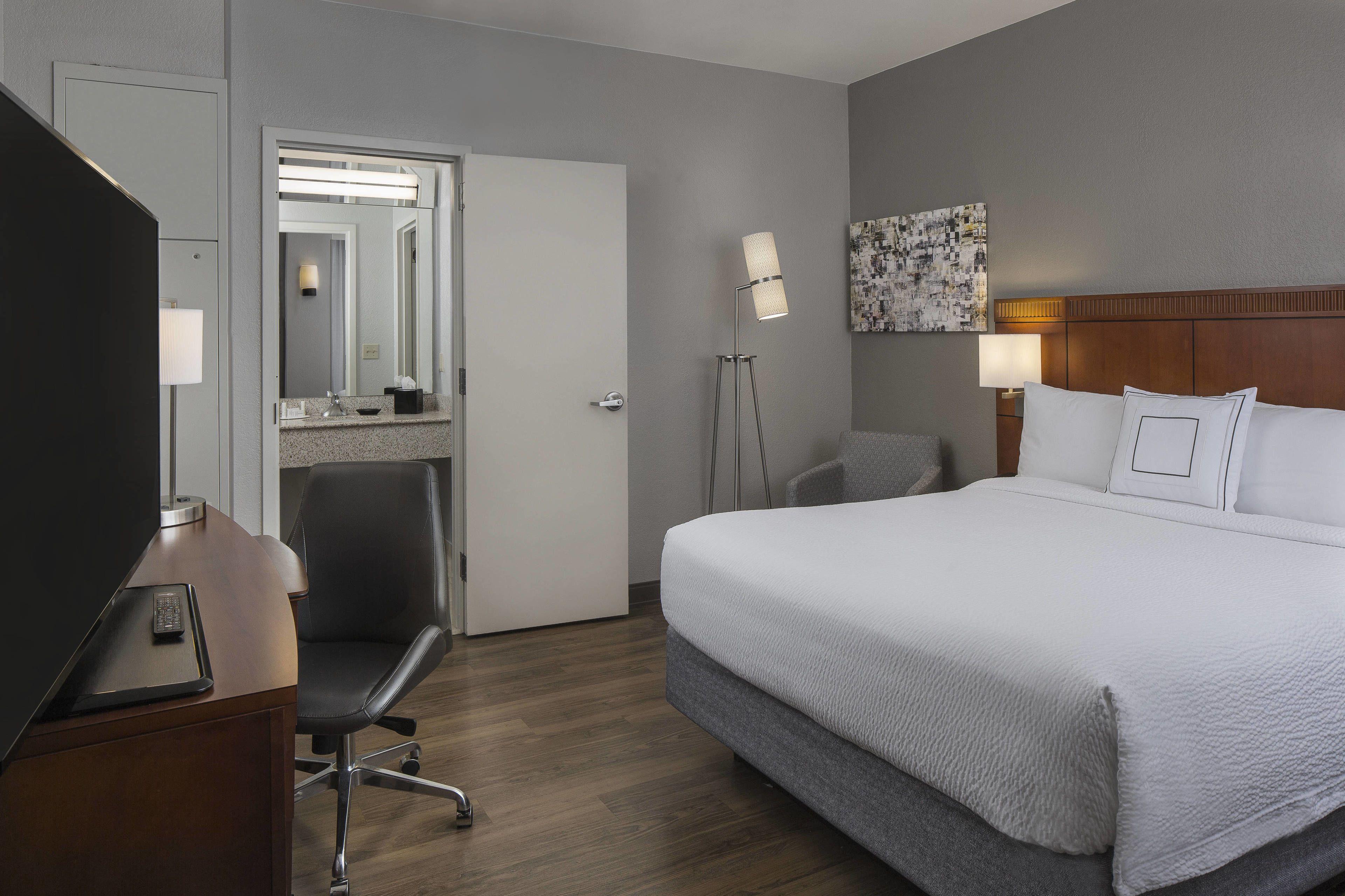 Hotel Courtyard By Marriott Downtown Near The French Quarter 3*