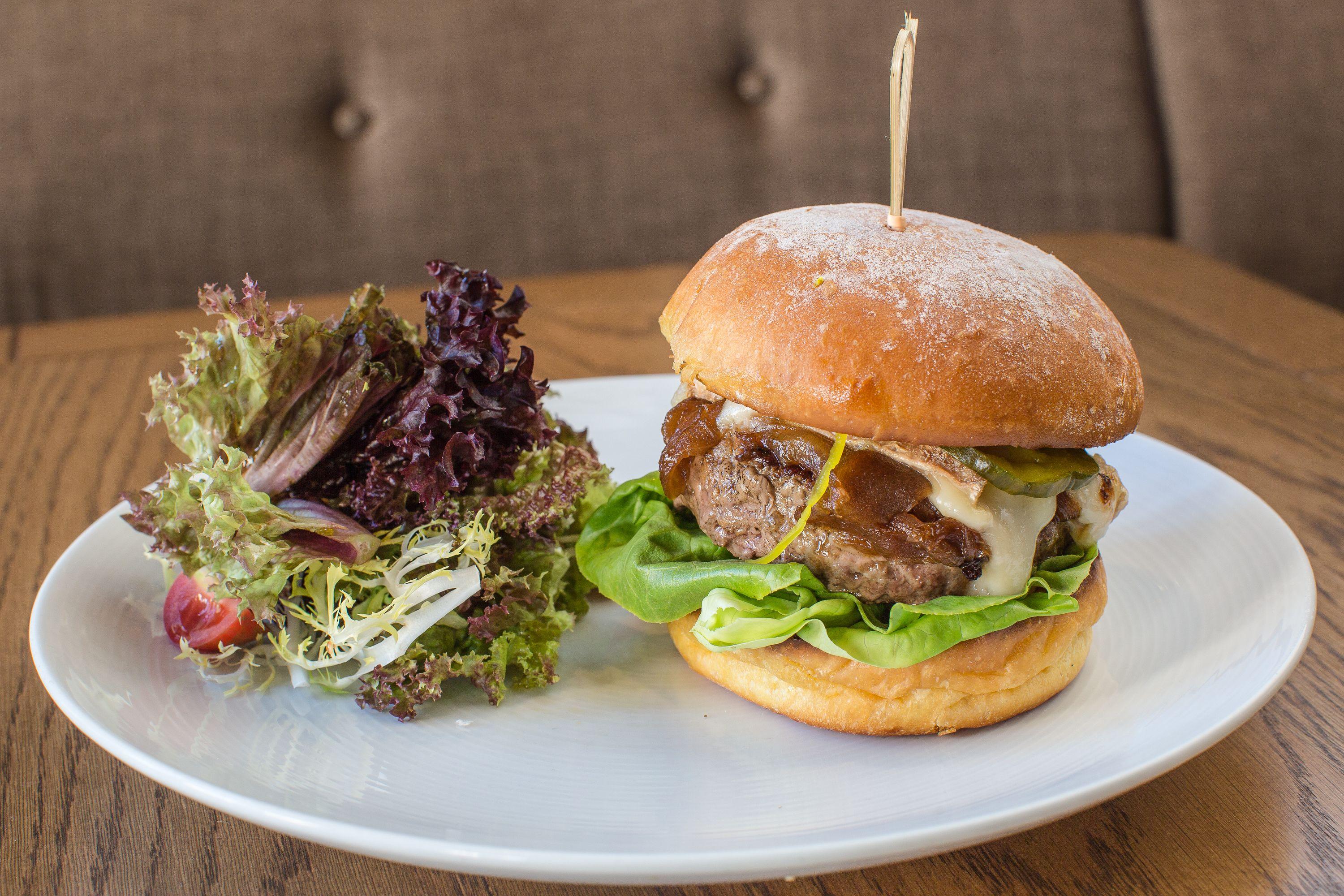 The Old No. 77 & Chandlery 4*