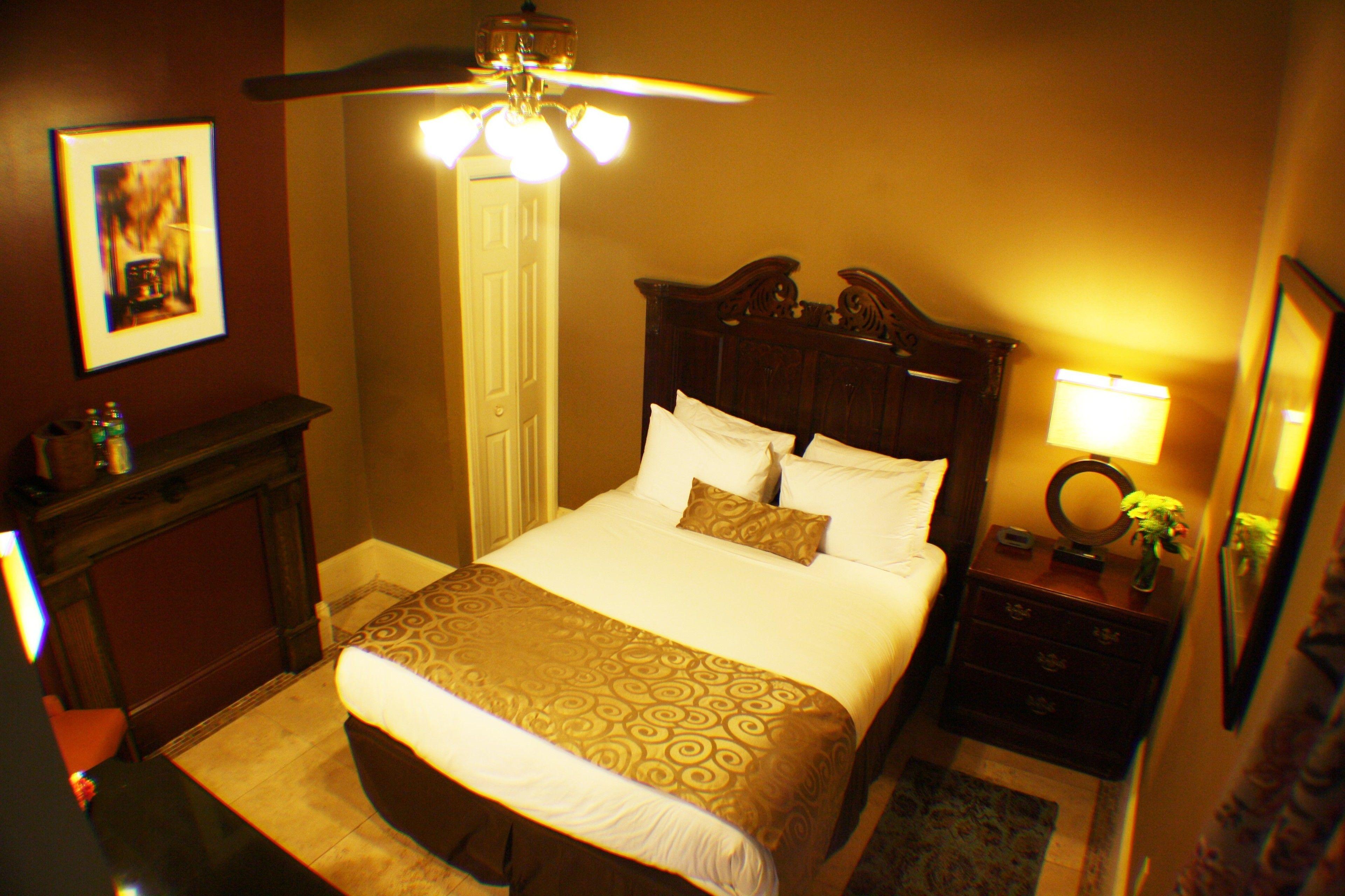 Hotel Historic Streetcar 2*