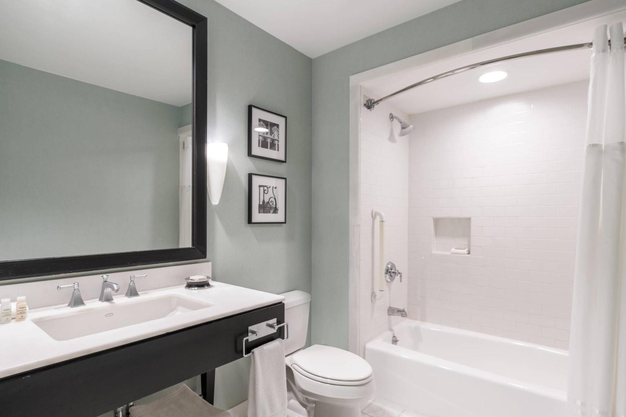 Renaissance Pere Marquette French Quarter Area Hotel New Orleans