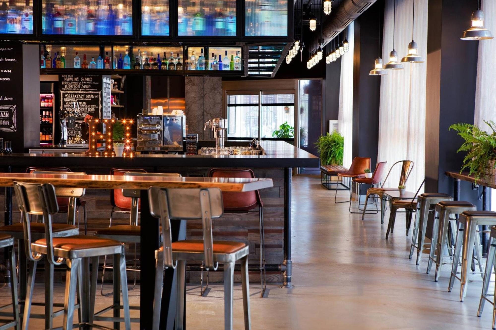 Hotel Moxy Downtown/french Quarter Area