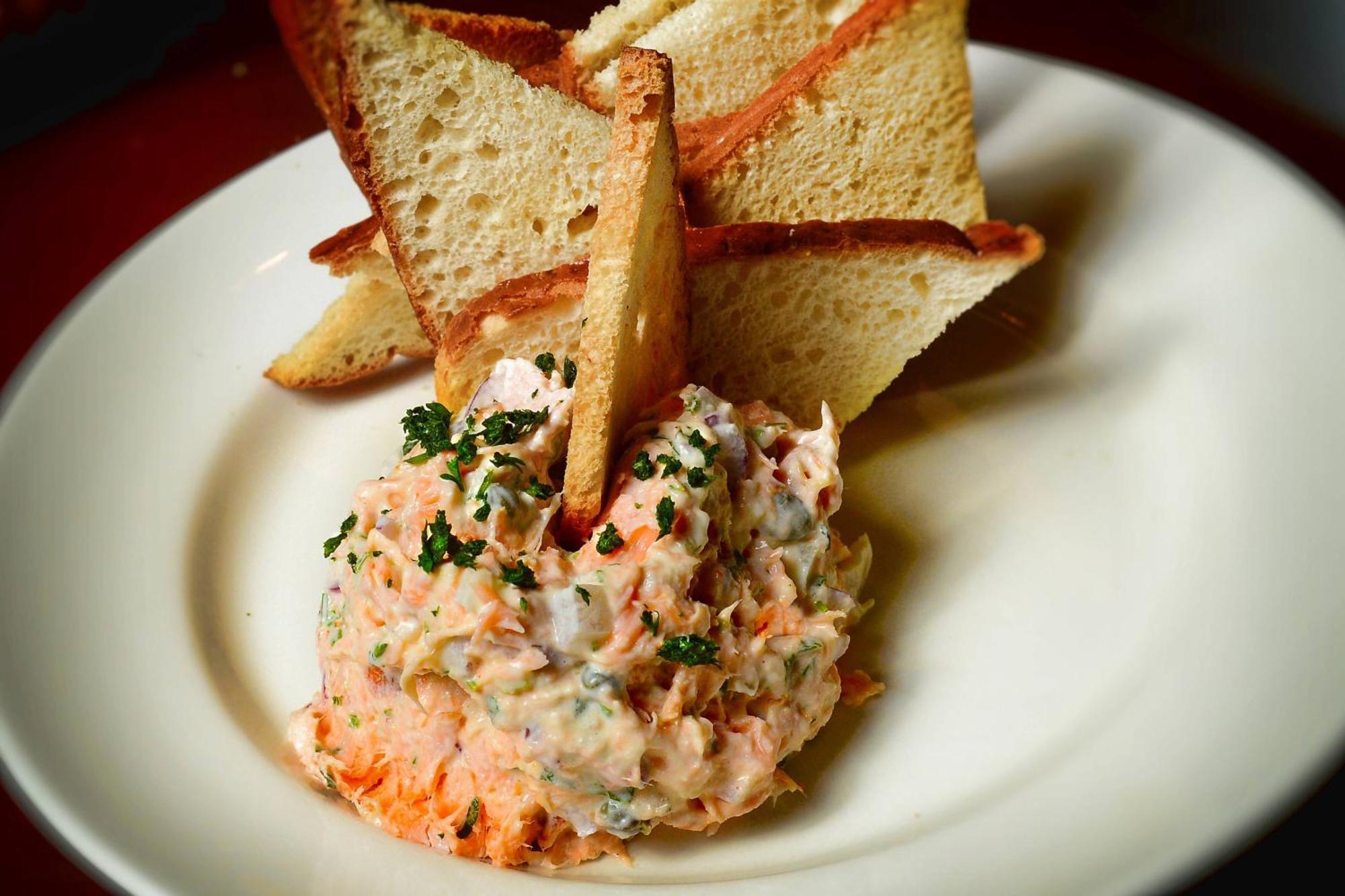 Hotel Renaissance Arts Warehouse District 4*