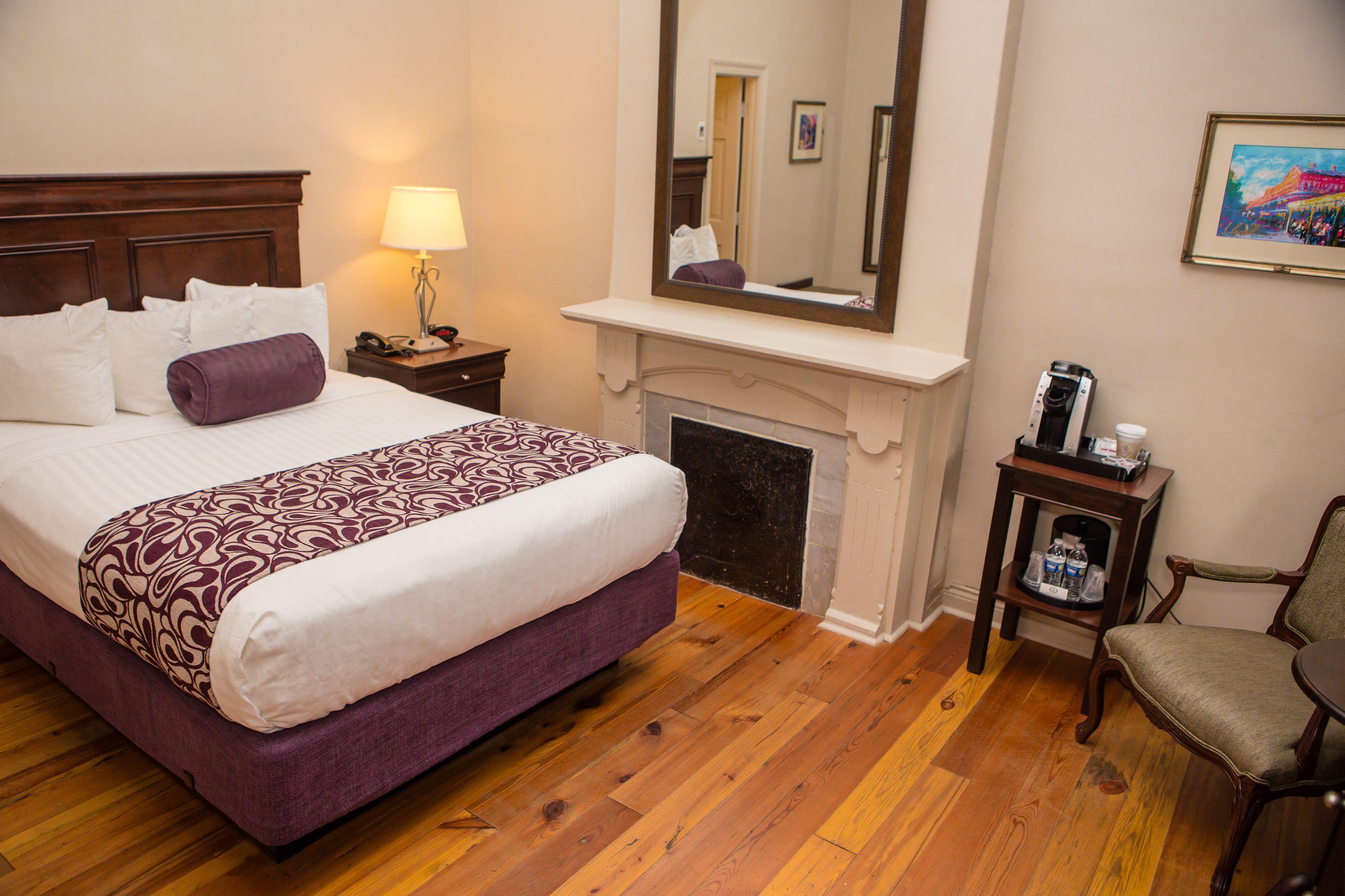 On St. Ann, A French Quarter Inn 3*