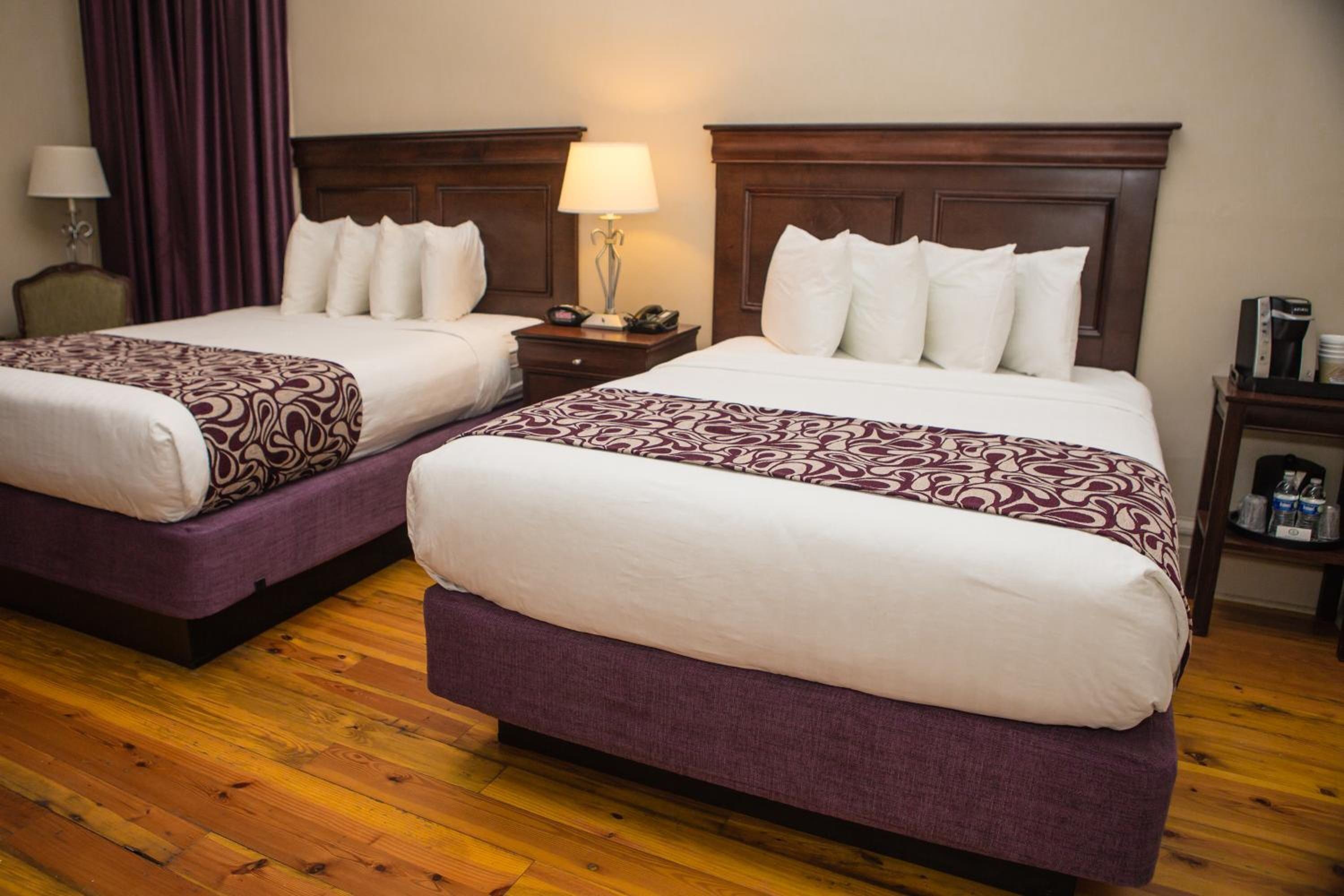 On St. Ann, A French Quarter 3* New Orleans