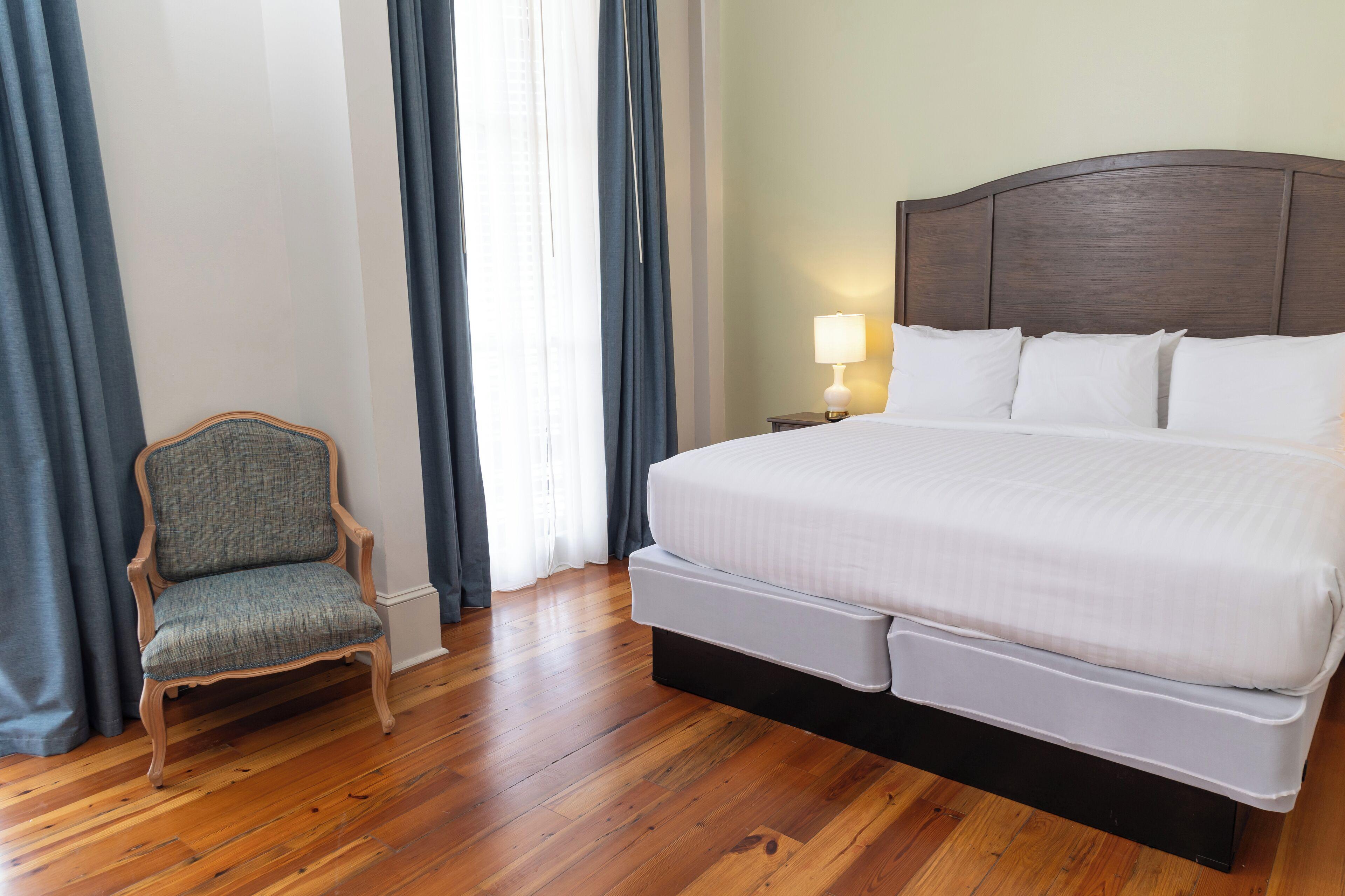 On St. Ann, A French Quarter 3* New Orleans