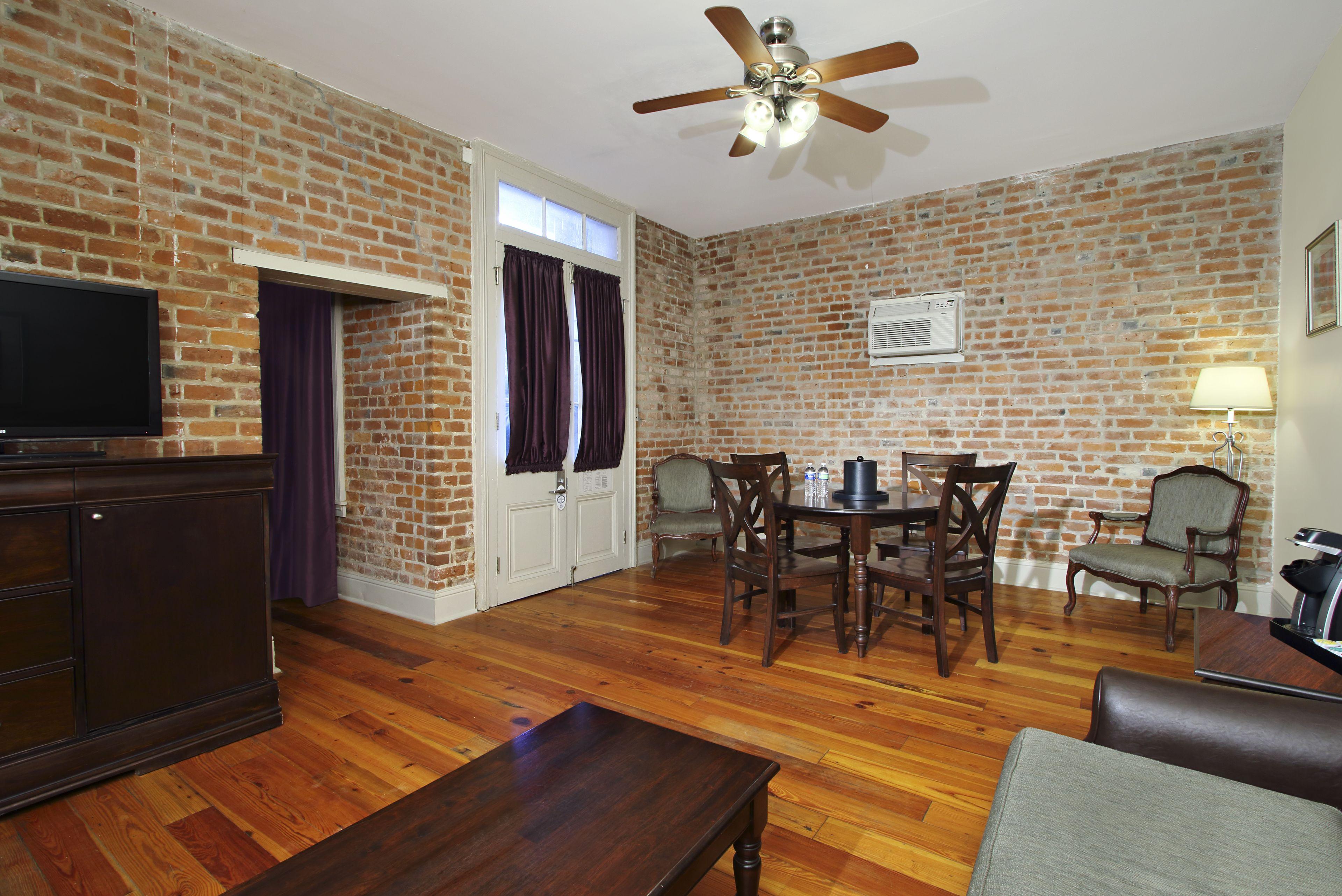 On St. Peter, A French Quarter New Orleans