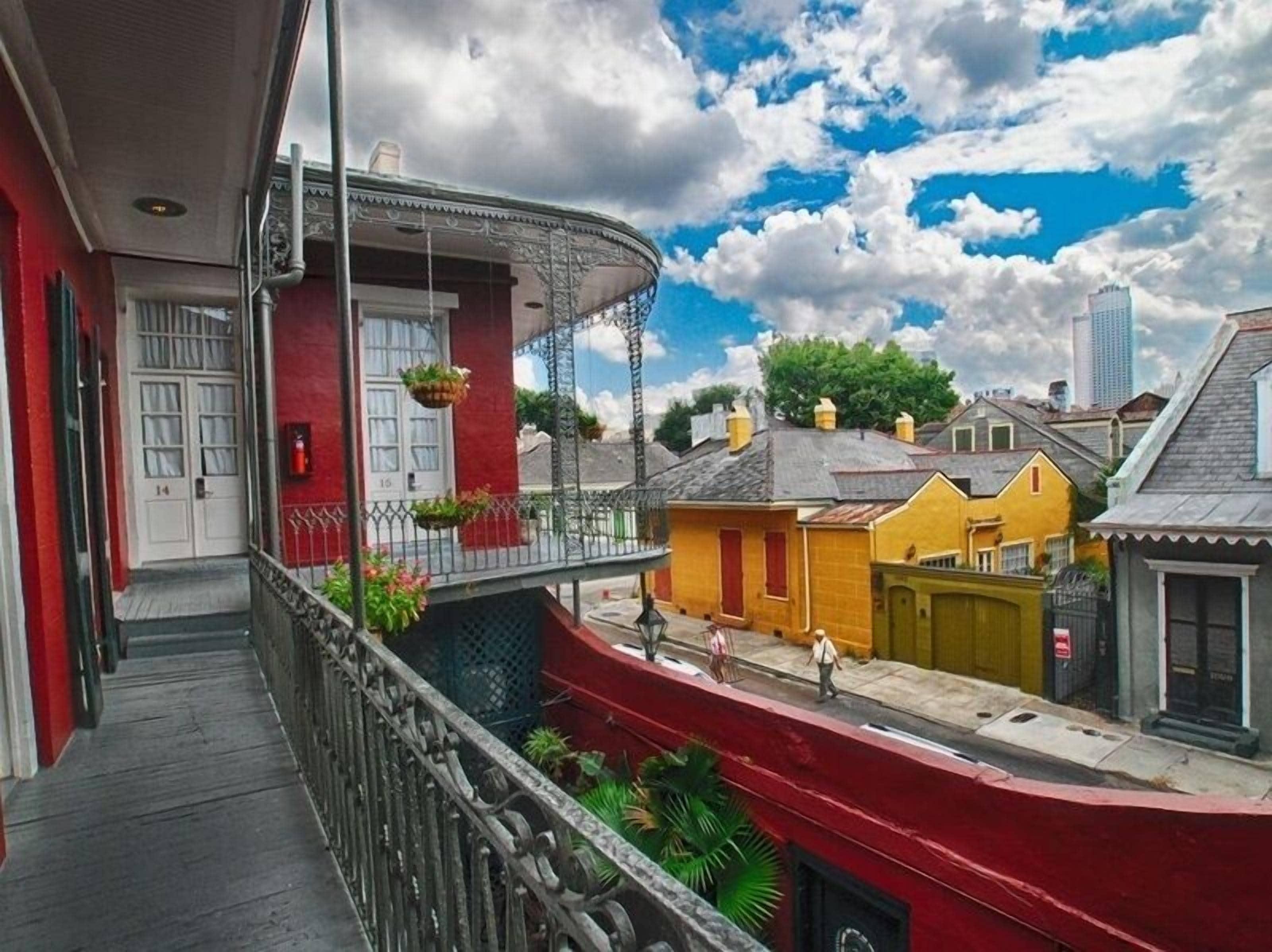 On St. Peter, A French Quarter 3*