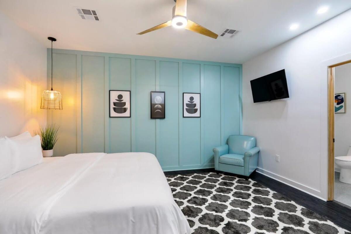 Venus Rooftop * New Orleans