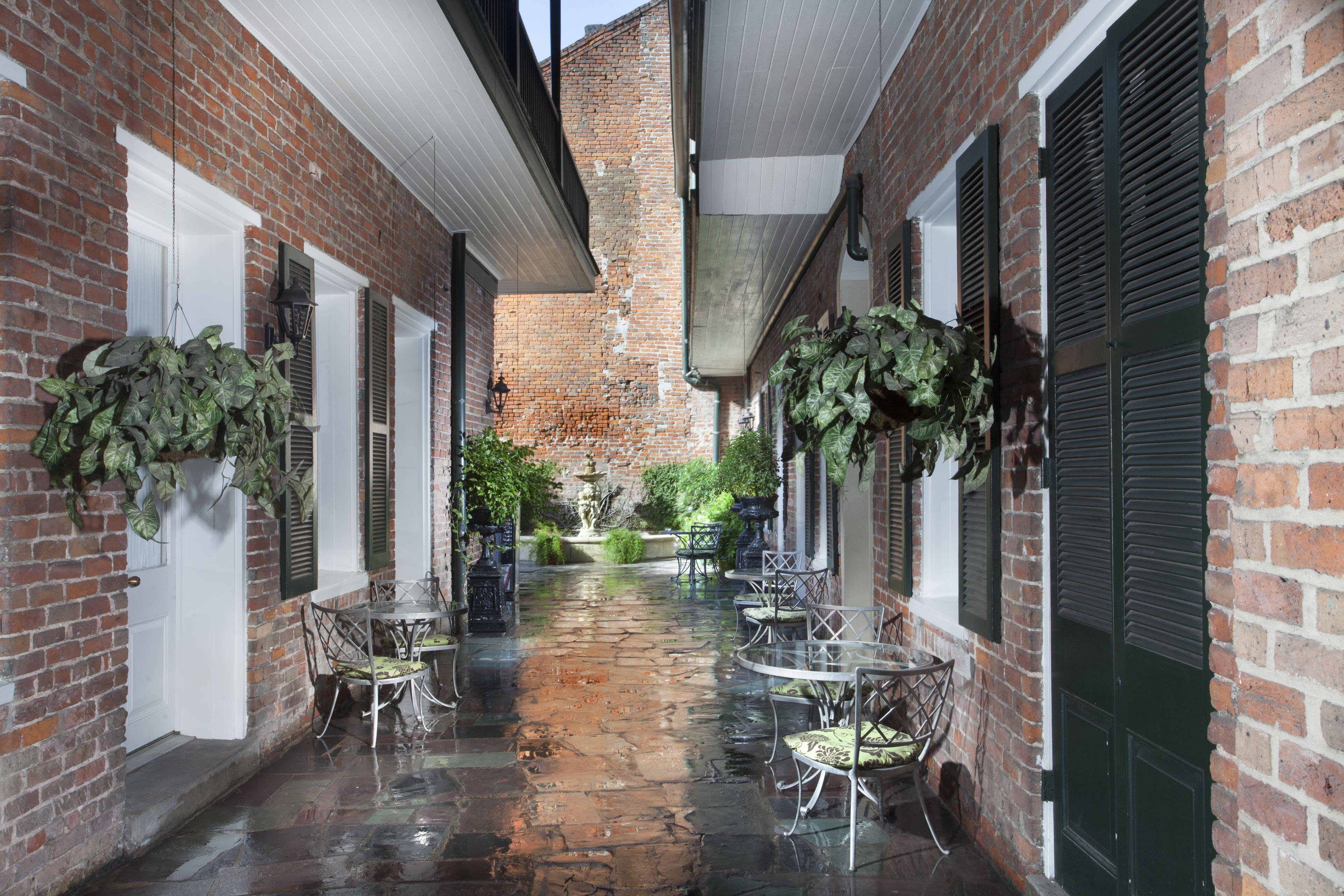 Hotel Chateau New Orleans