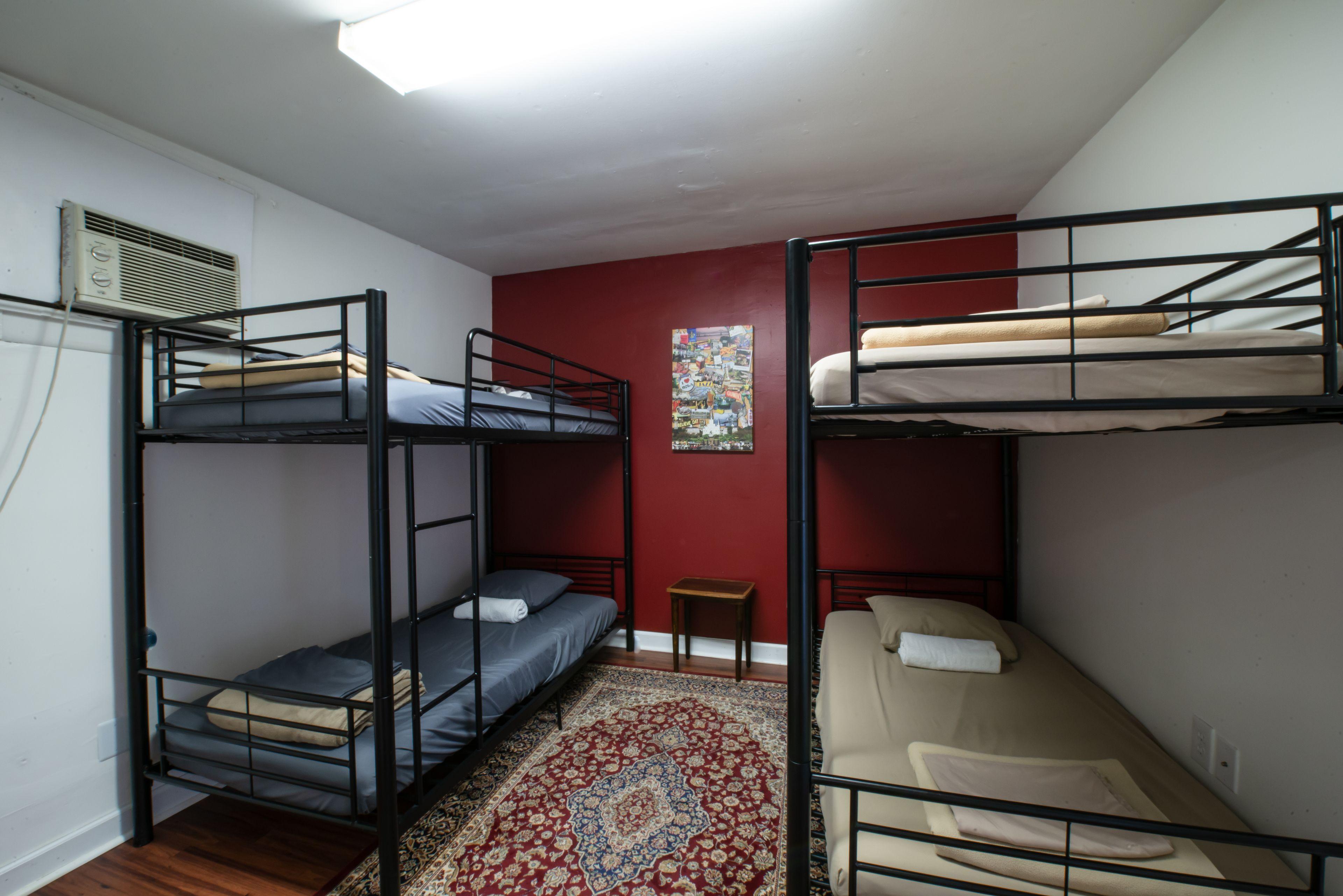 Hostel Auberge Nola * New Orleans