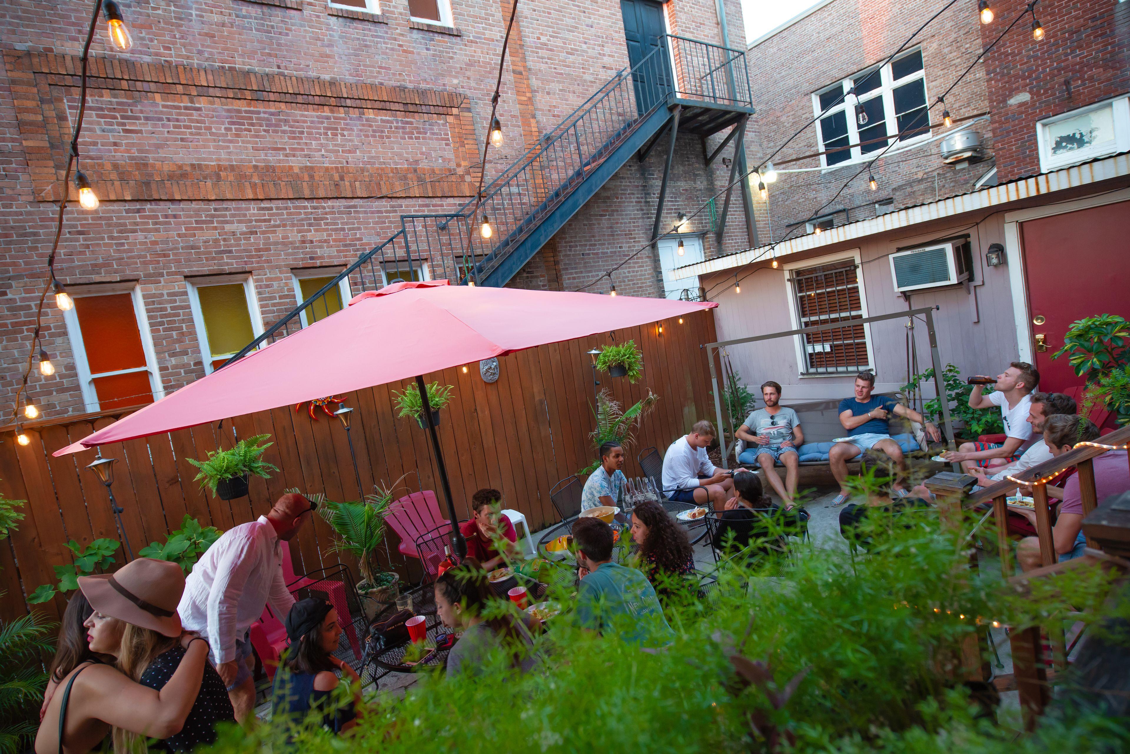 Hostel Auberge Nola * New Orleans