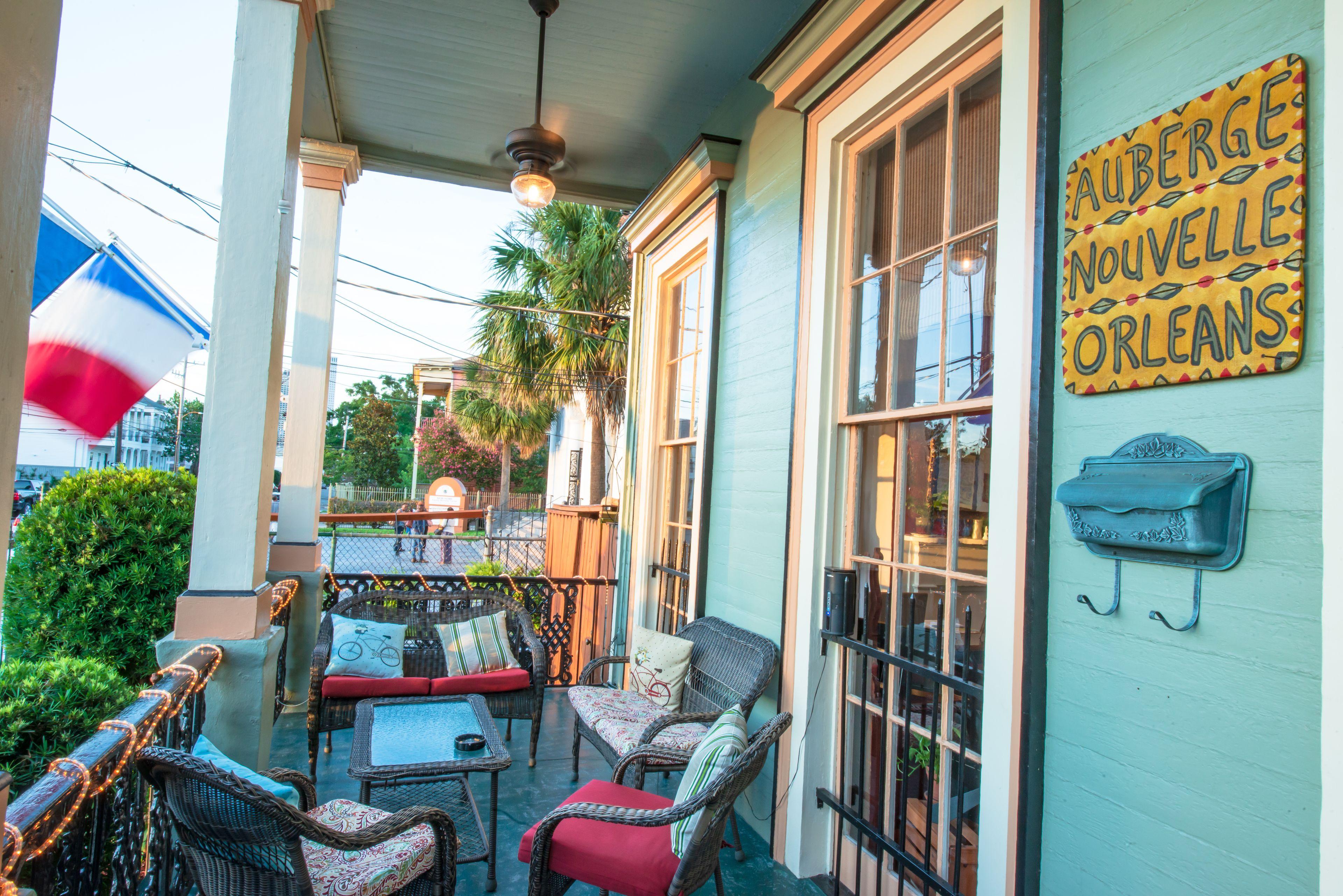 Hostel Auberge Nola *