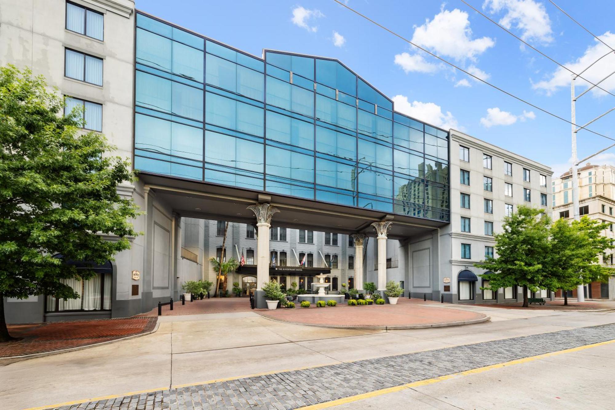 Hotel The Riverfront