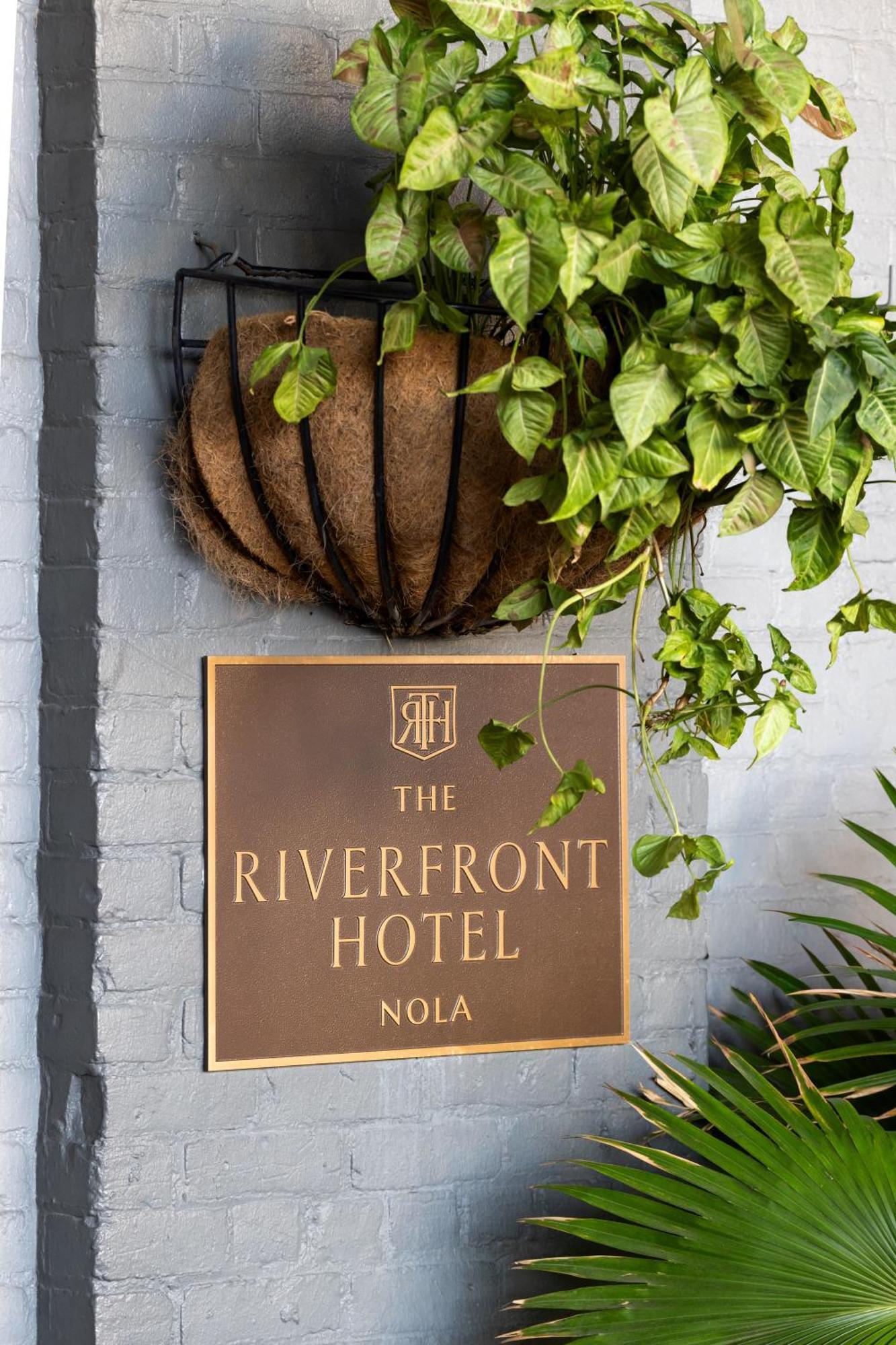 Hotel The Riverfront 4*