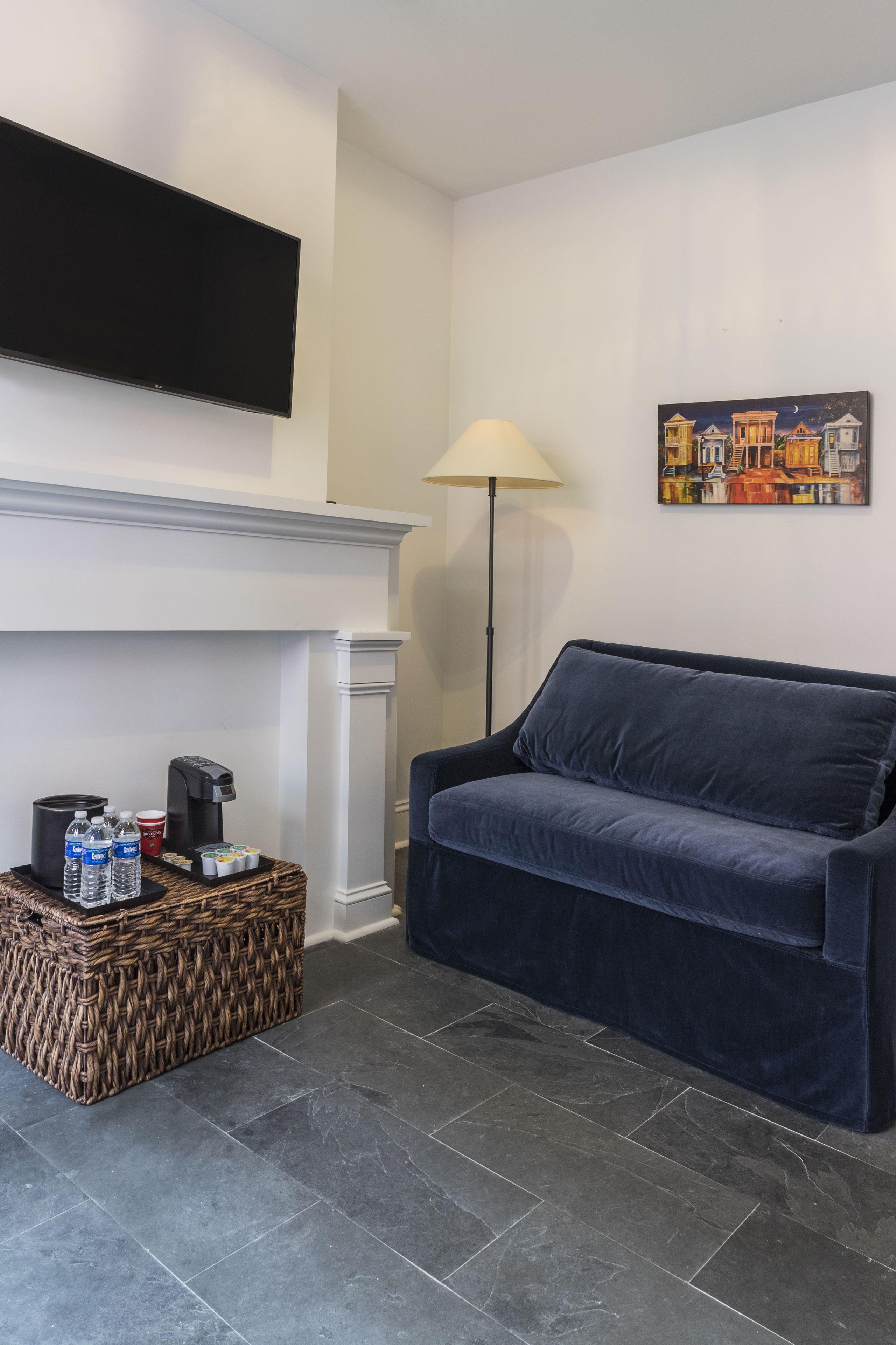 Hotel Royal Frenchmen And Bar New Orleans