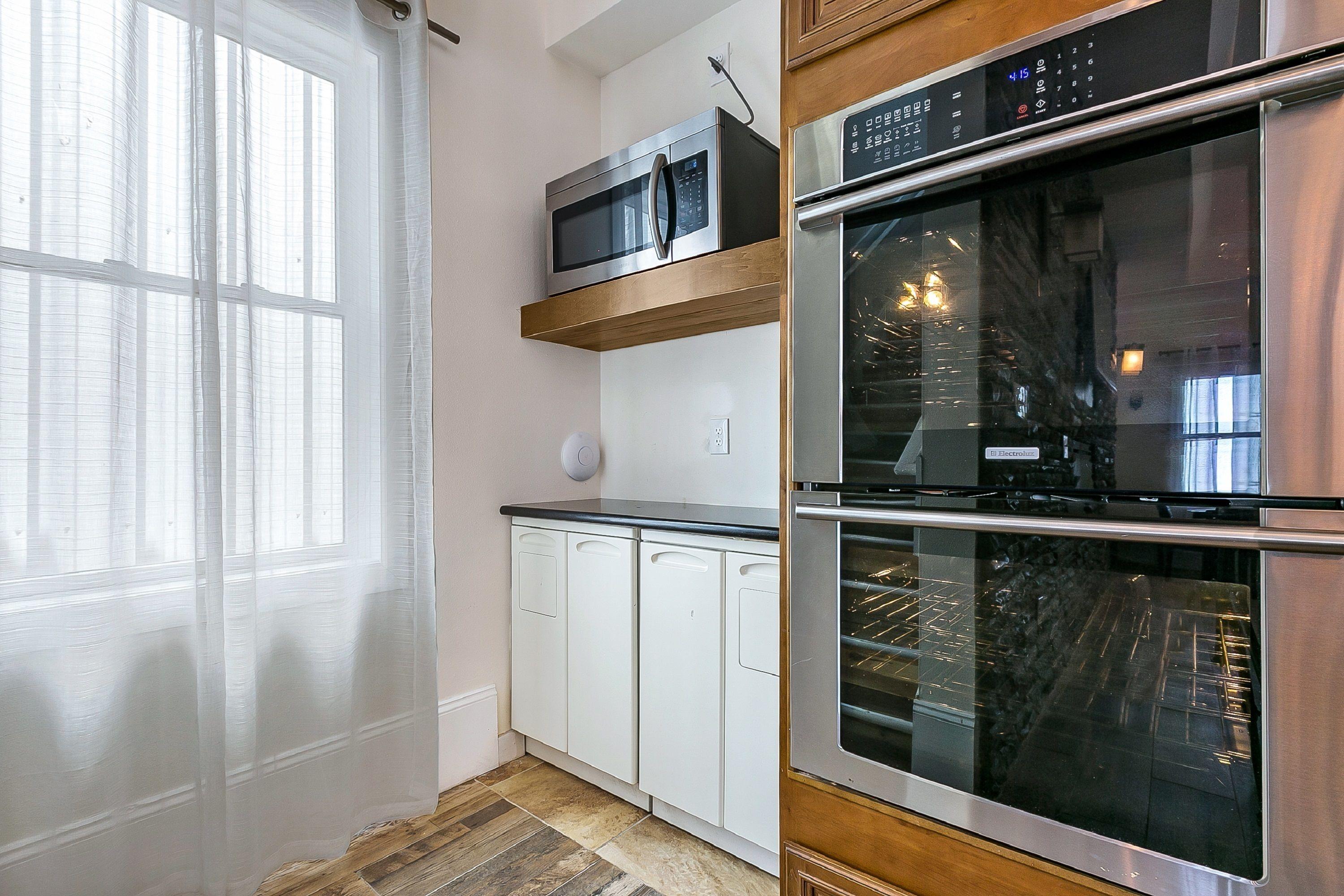 Urban With Spacious & Amenities Apartment *