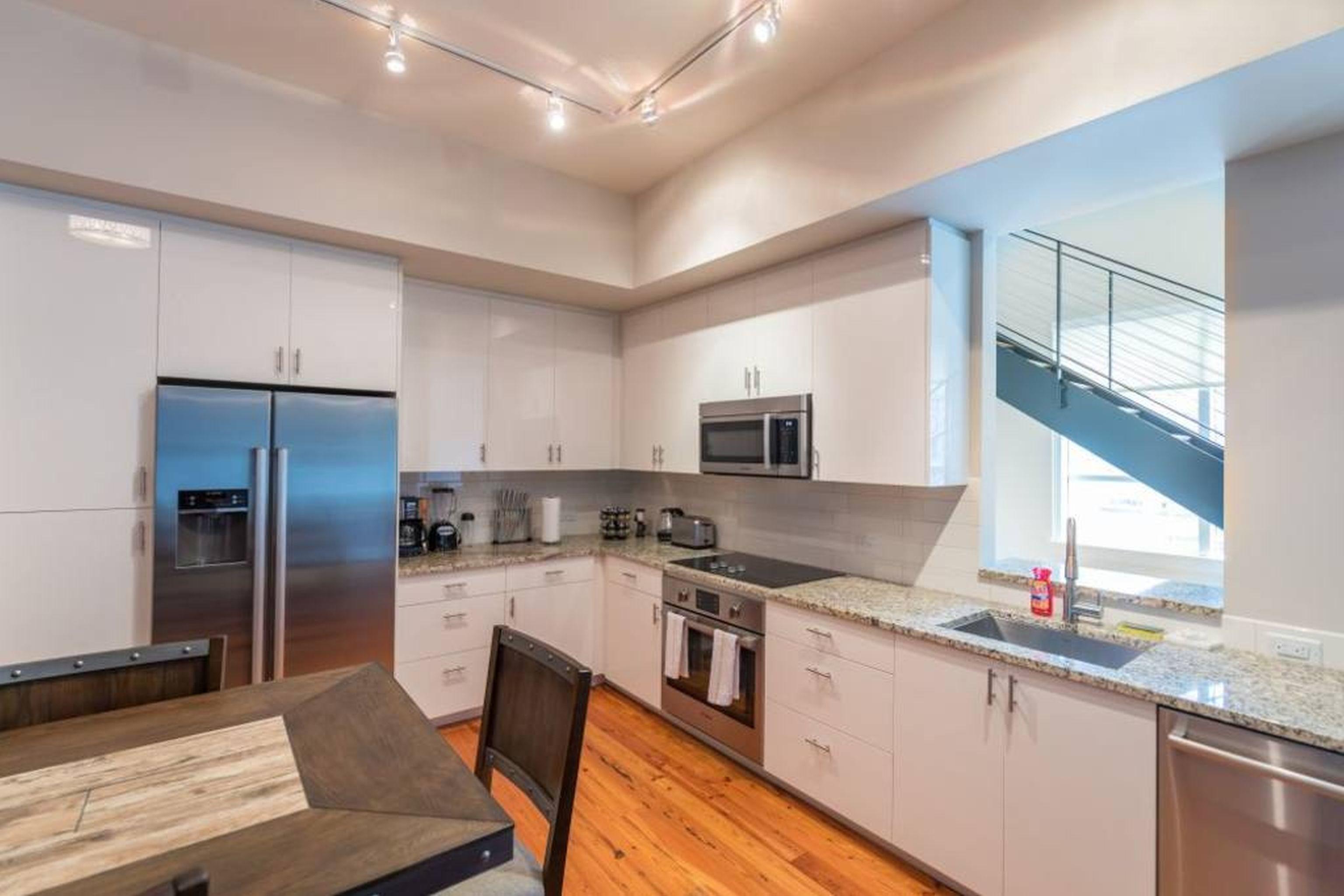 California Building By Hosteeva New Orleans