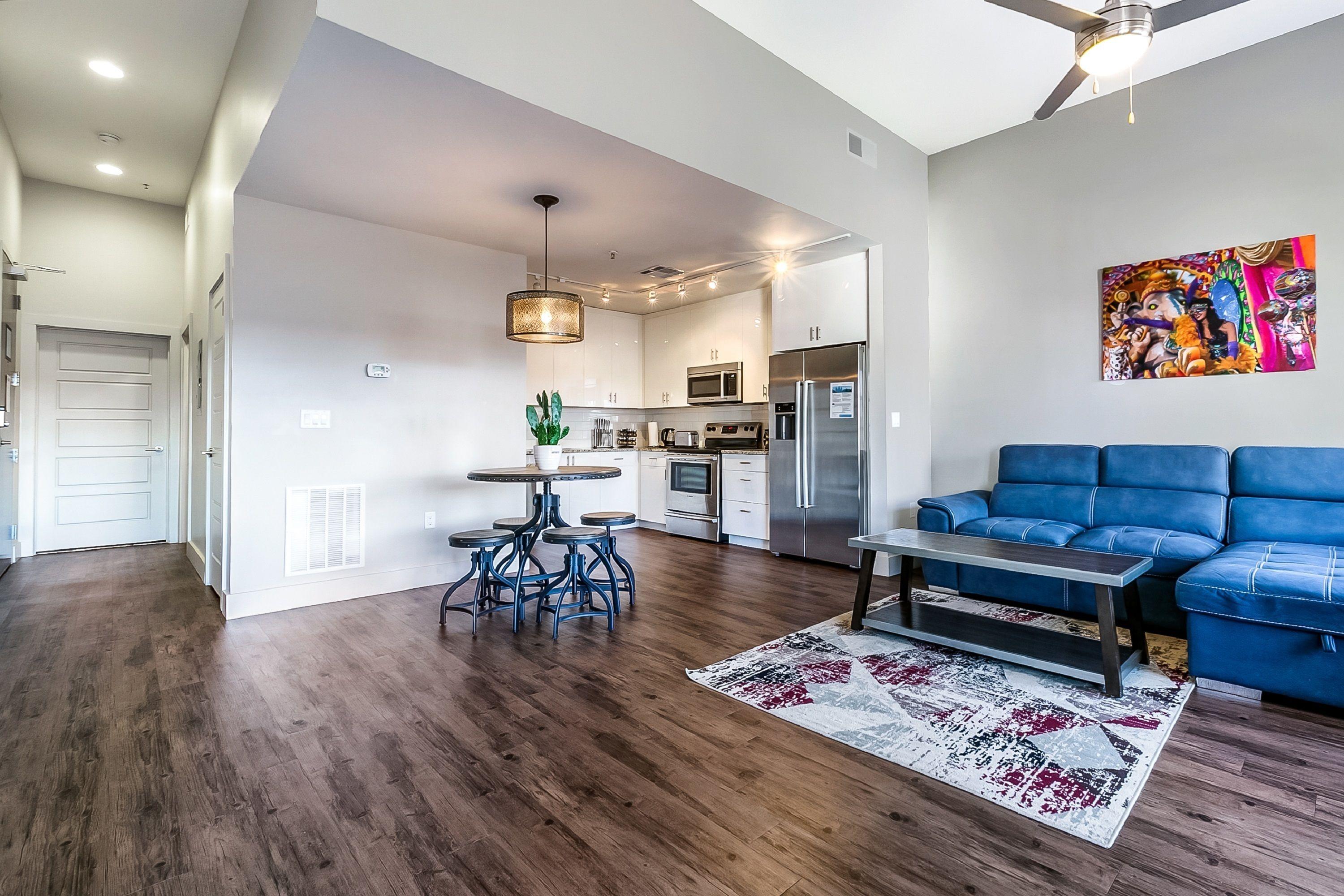 California Building By Hosteeva Apartment New Orleans