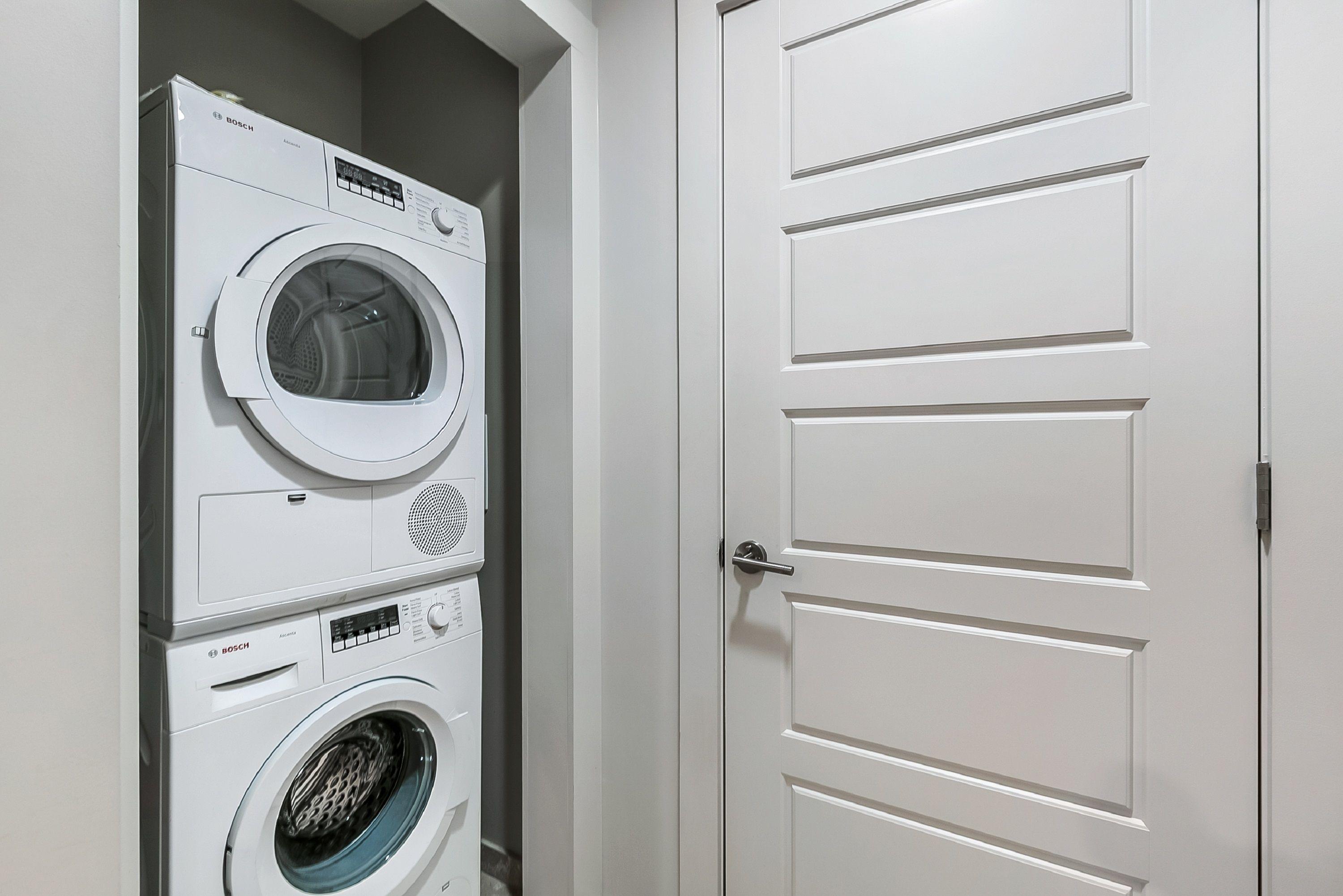 California Building By Hosteeva * New Orleans