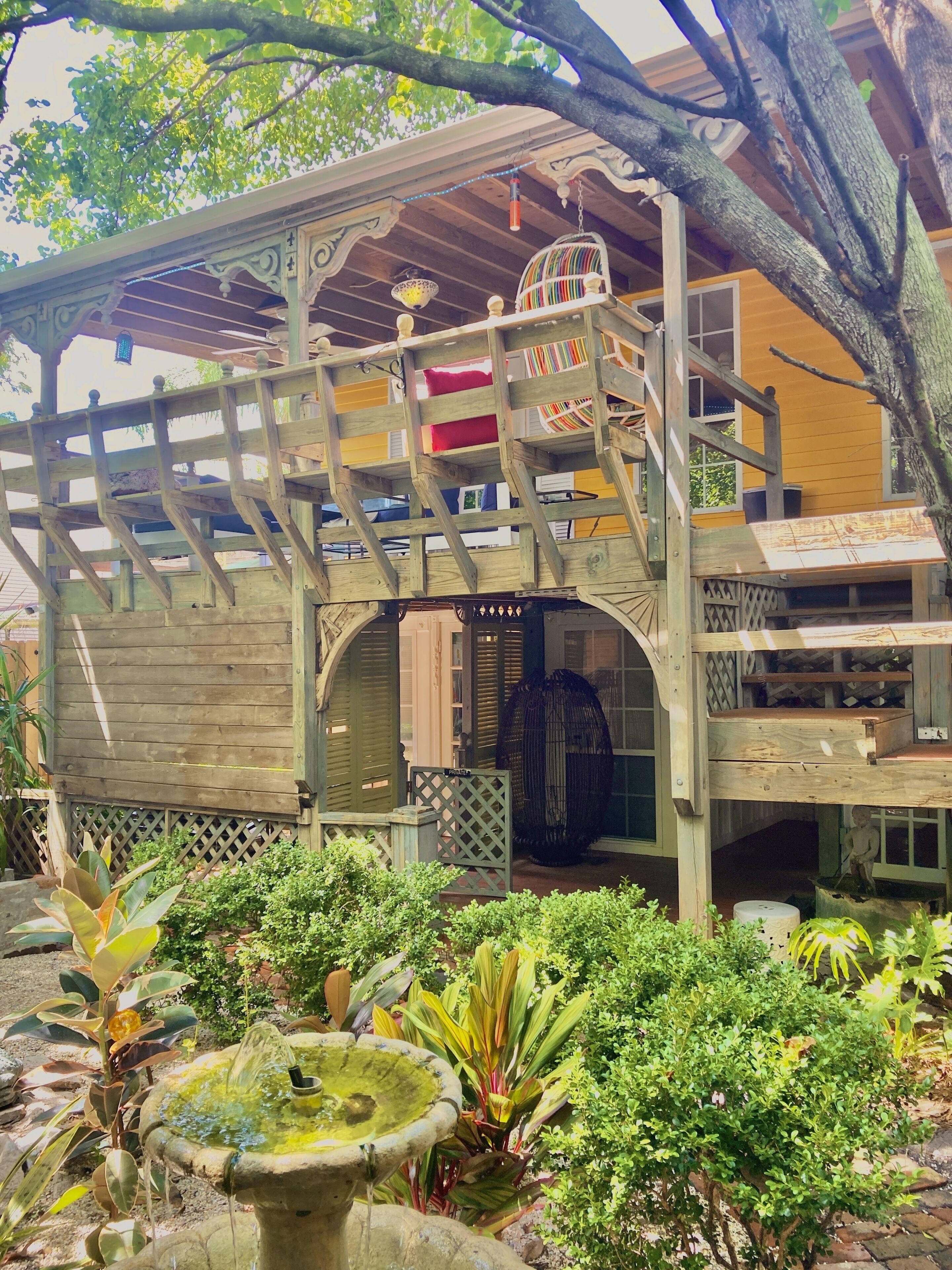 Madame Isabelle's House Hostel