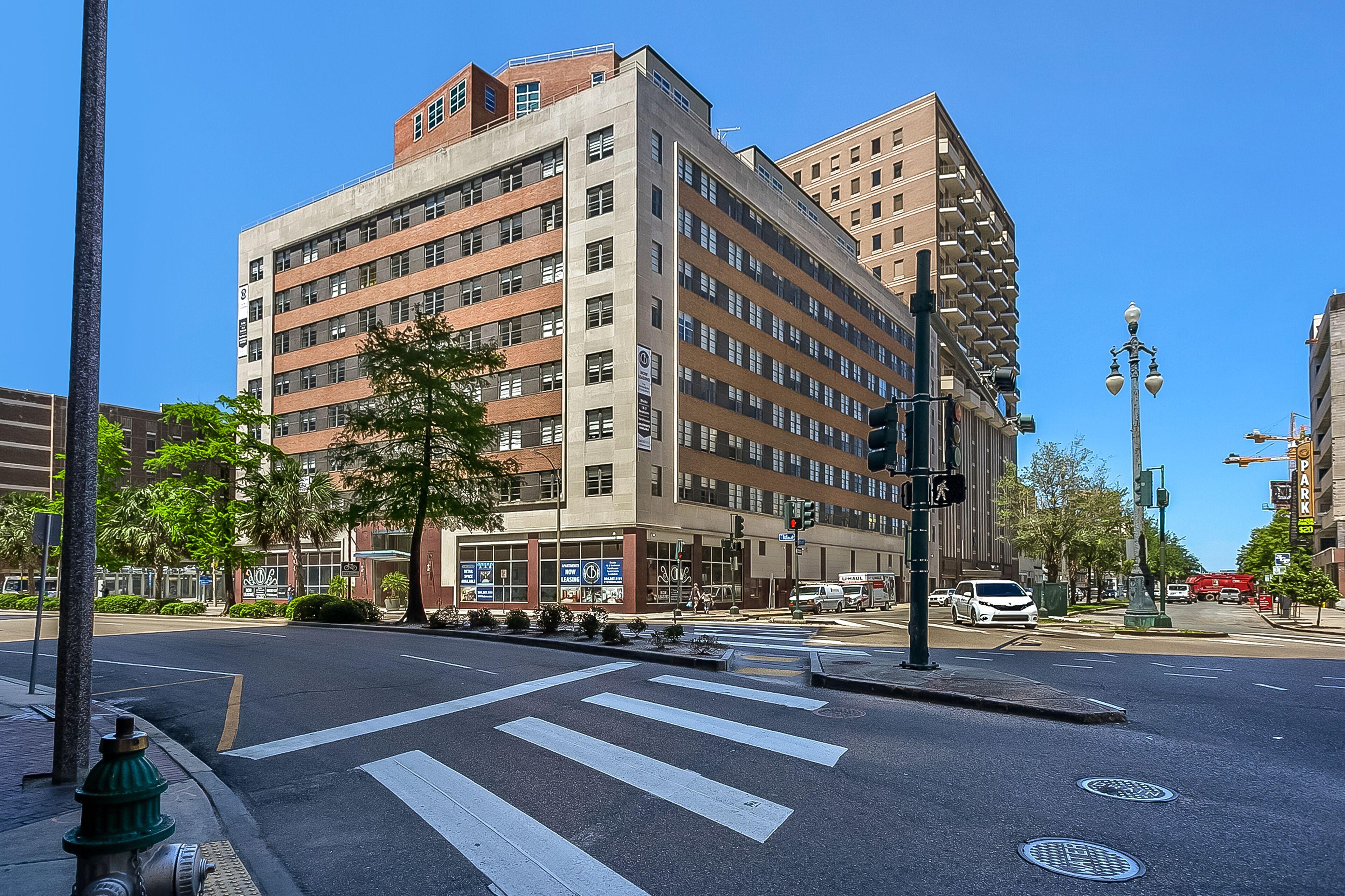 Aparthotel Spacious 4br Luxury Steps To French Quarter