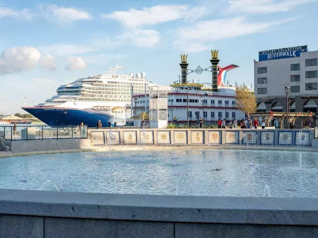 Plaza Downtown Hotel