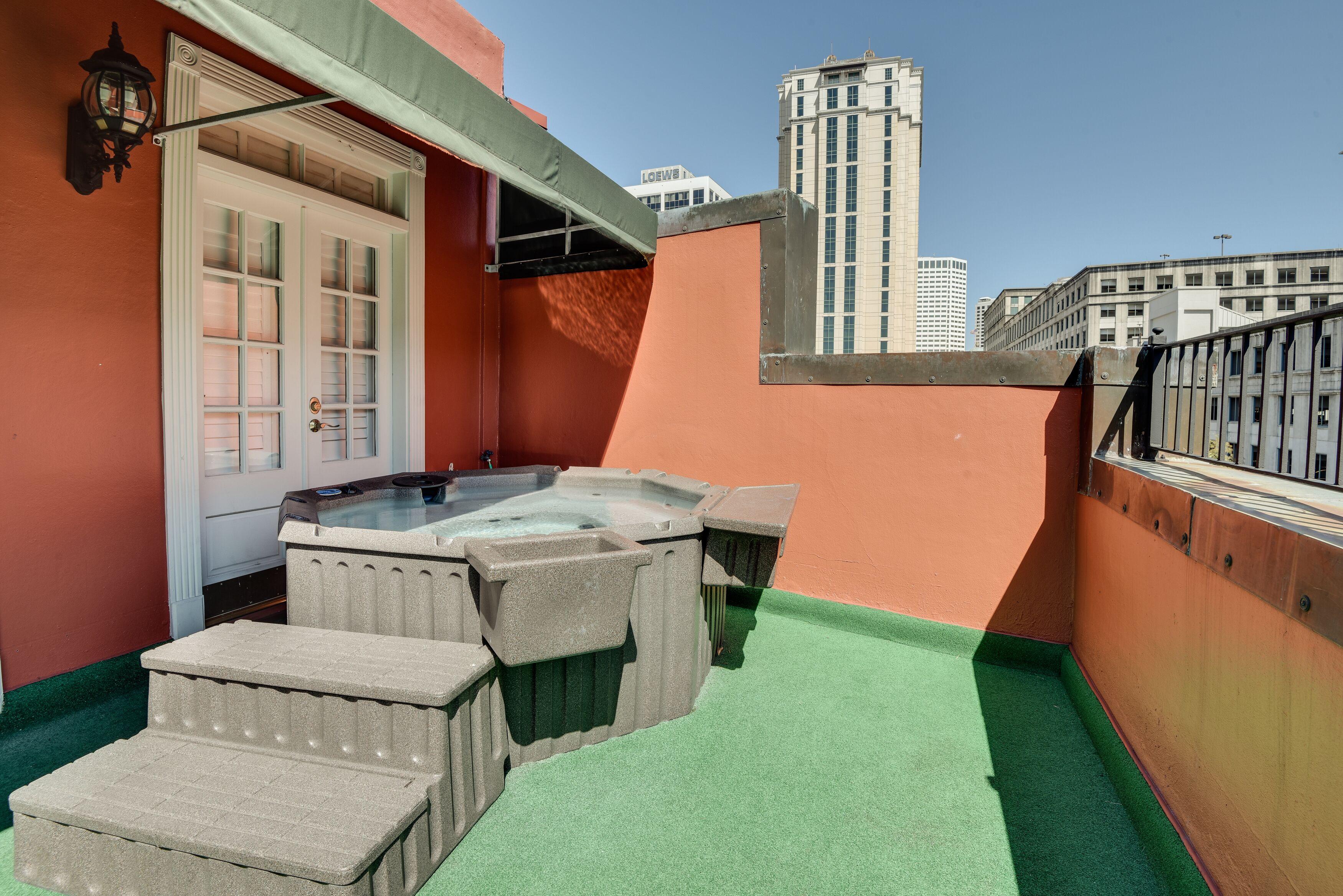 Plaza Downtown Hotel