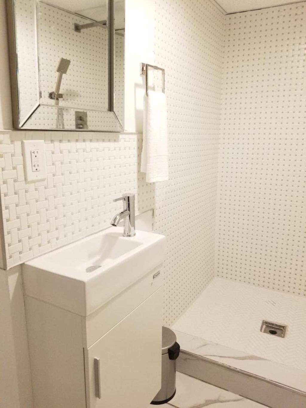 7 Br- Sleeps 15! Famous Lakefront Amazing Property! Hotel New Orleans