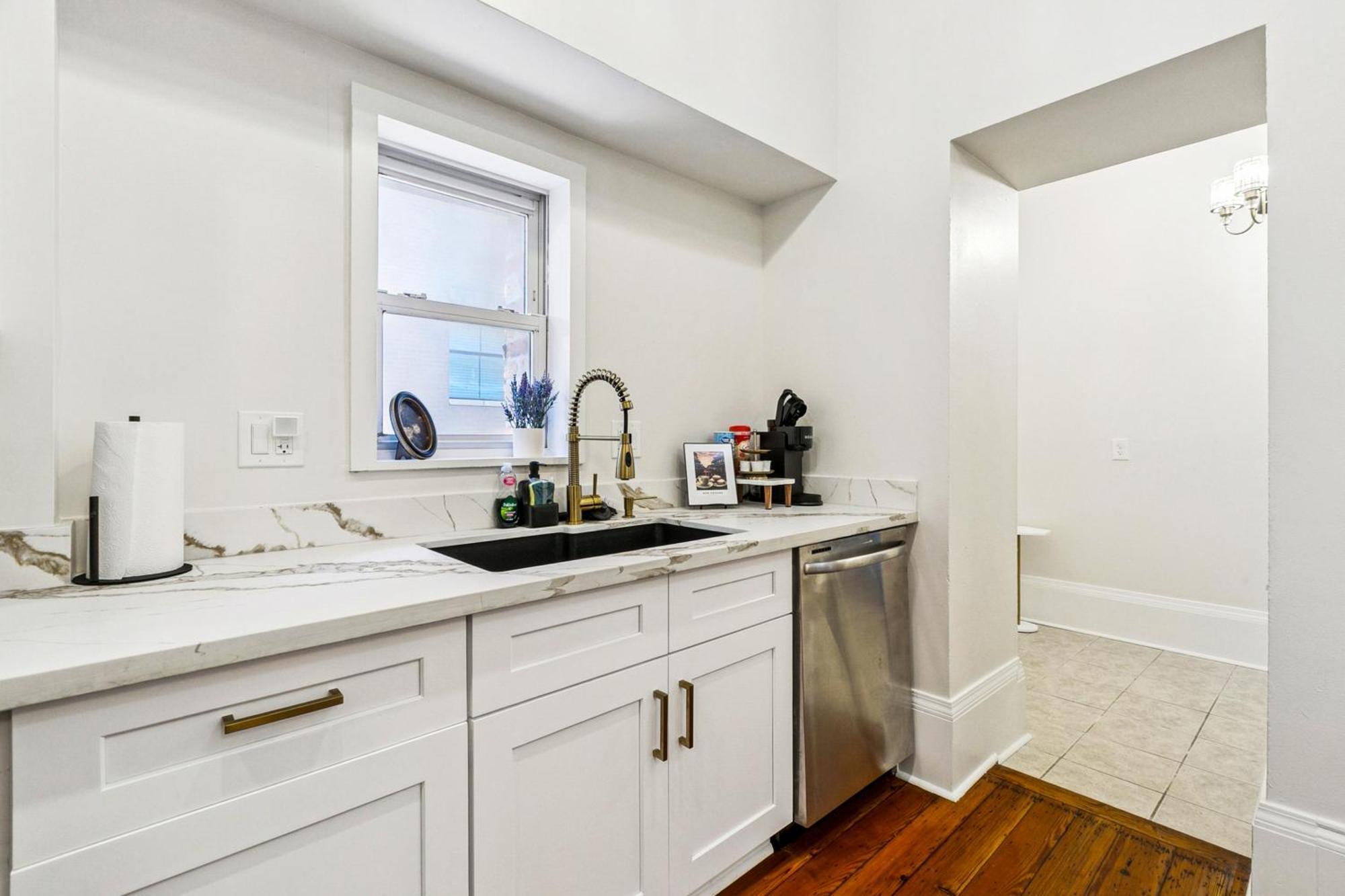 Stylish & Spacious In *