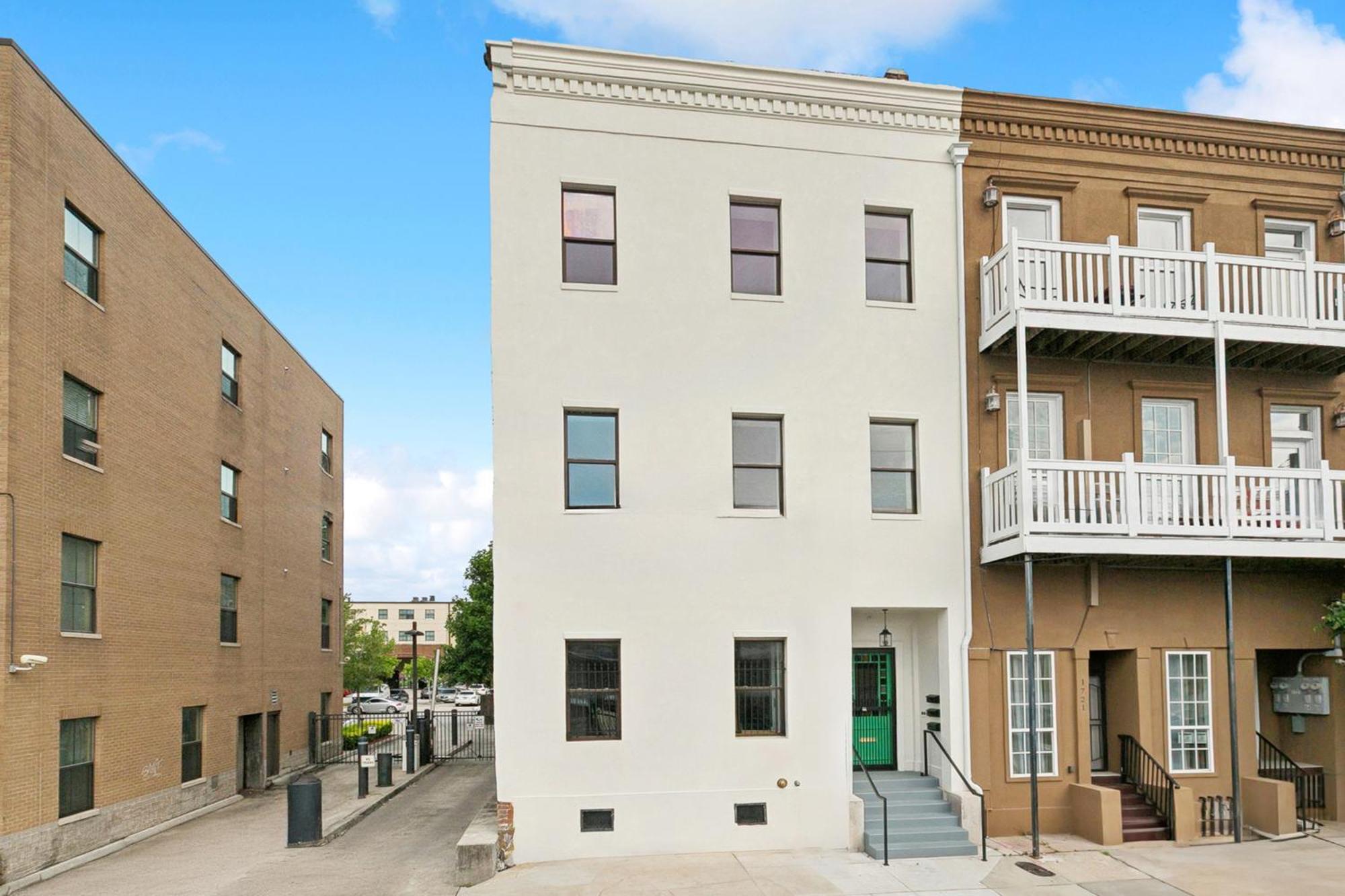 Stylish & Spacious In *