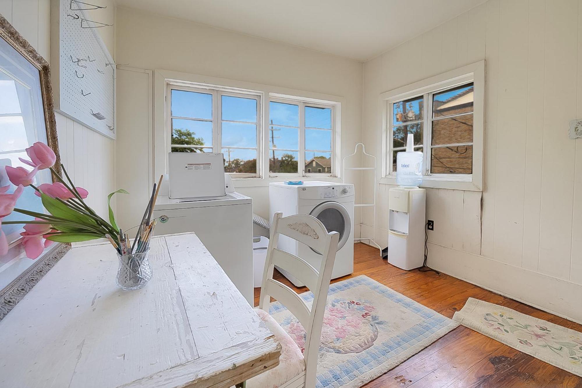 Dollhouse, 6 Bedroom French Quarter, Jazz Fest Sleeps 13! New Orleans