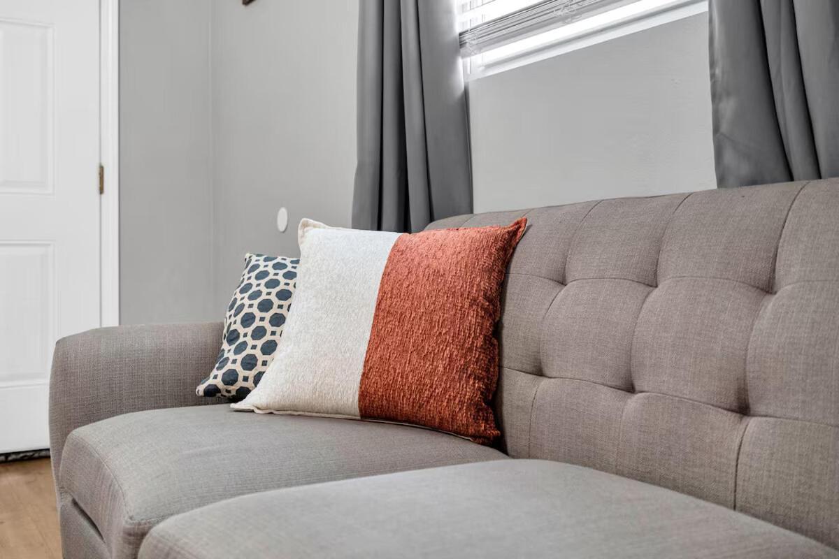 Mid-city Retreat Spacious Shotgun Jazz Fest Holiday home *