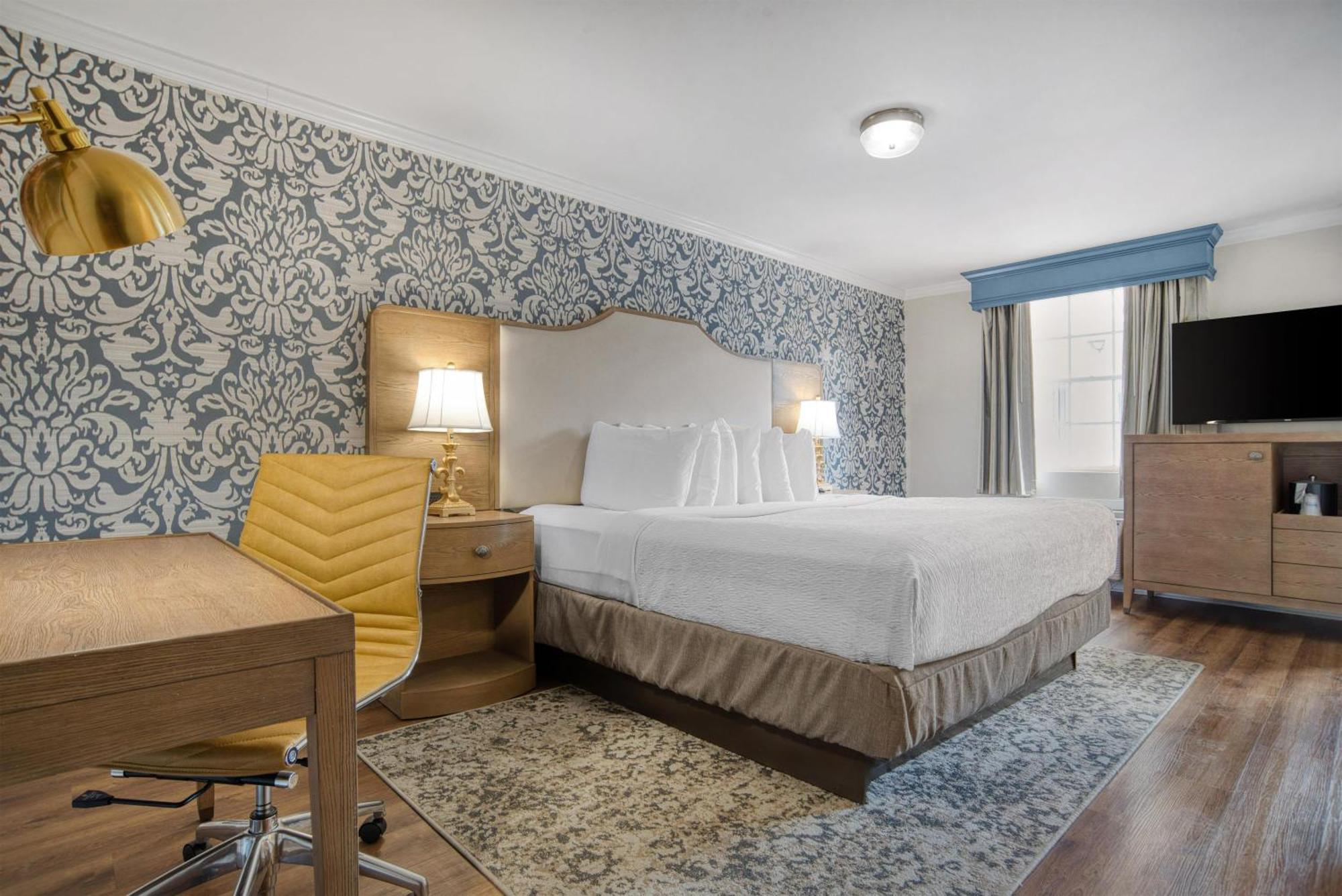 Hotel Western French Quarter Courtyard New Orleans