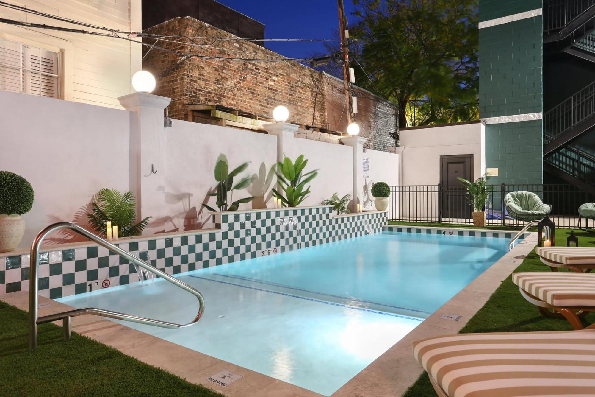 The Gisele - Luxury 4br 3ba For 8 - Pool & Streetcar Stop * New Orleans