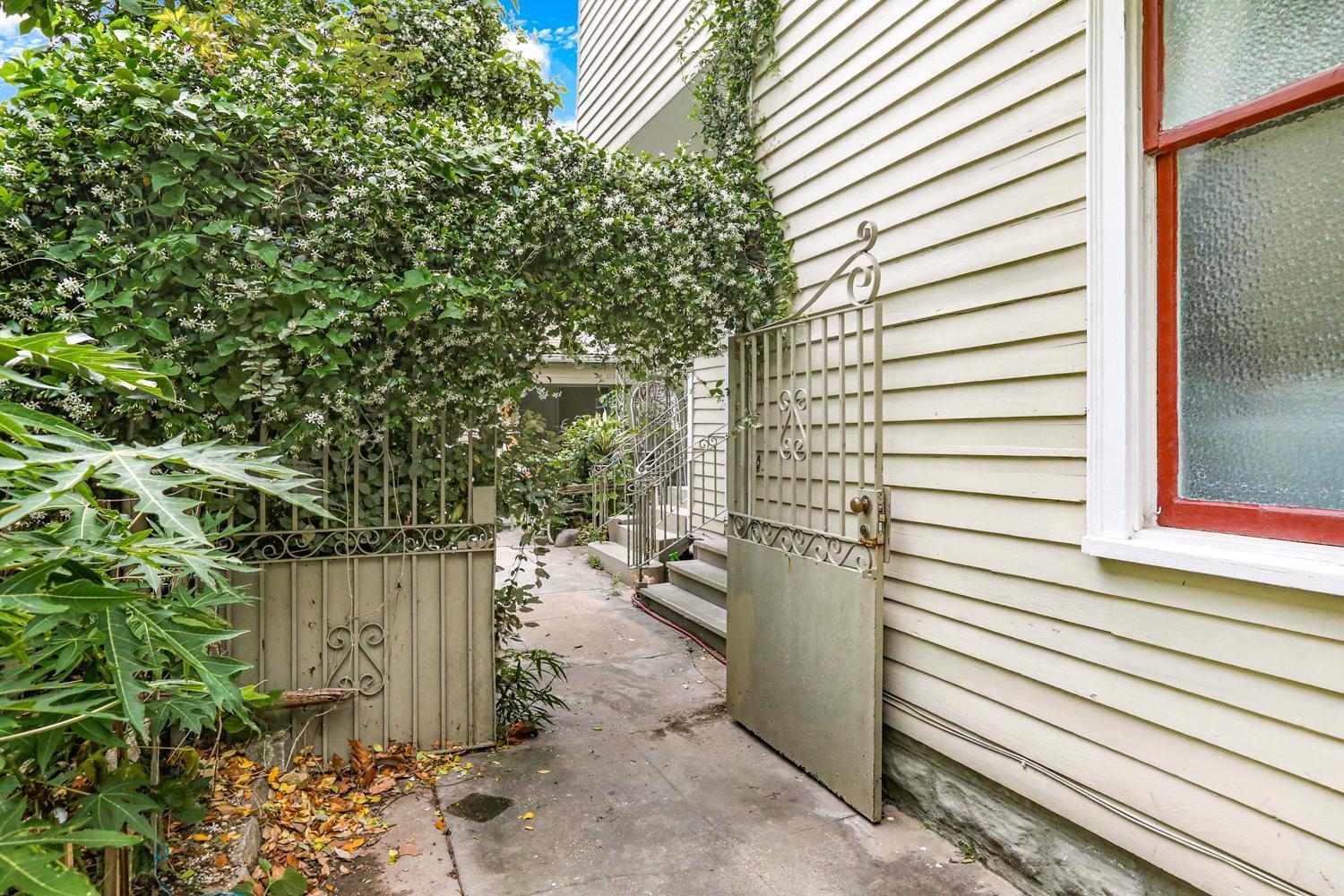 Esplanade Escape Apartment *