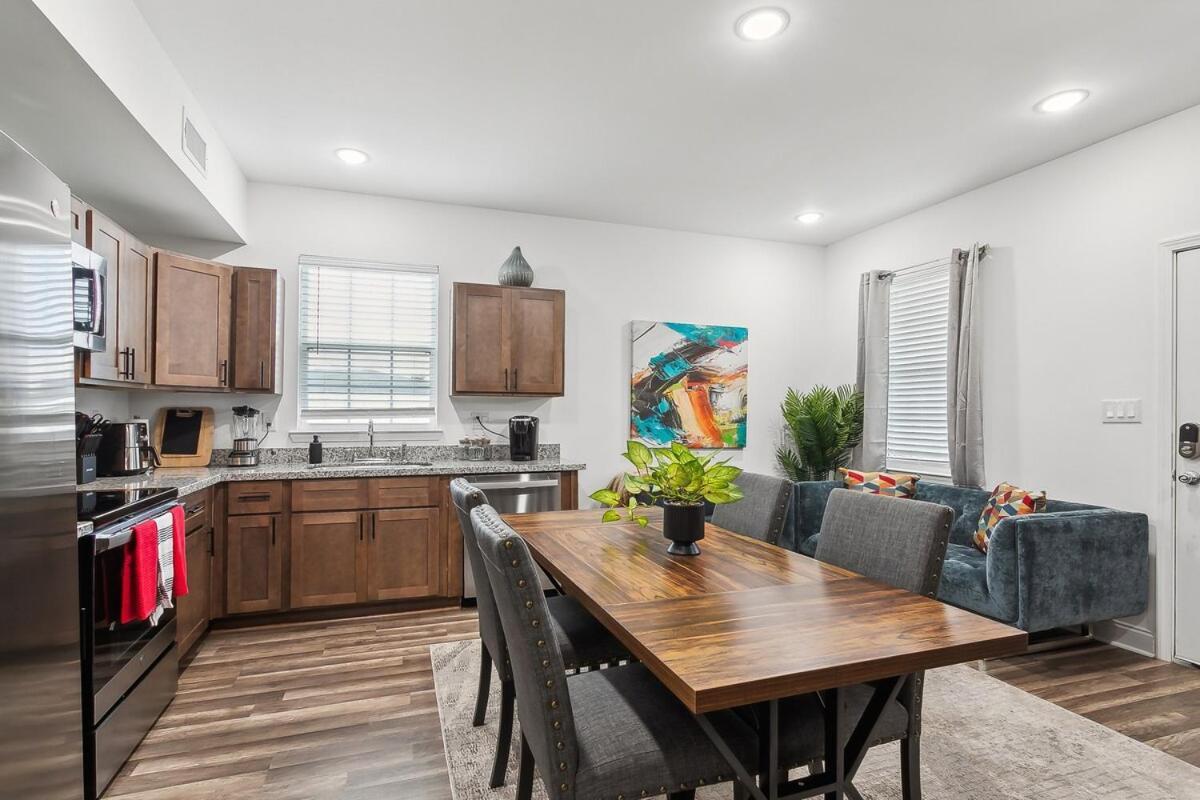 Spacious 10br Nola Home, Perfect For Groups, King Bed Apartment *