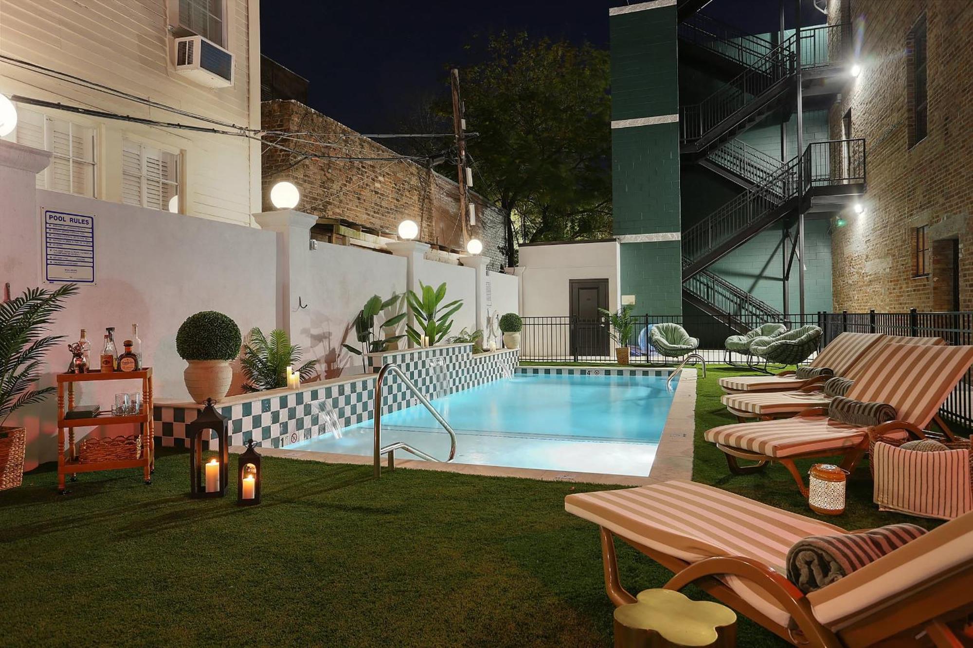 The Gisele - Luxury 4br 3ba For 8 - Pool & Streetcar Stop