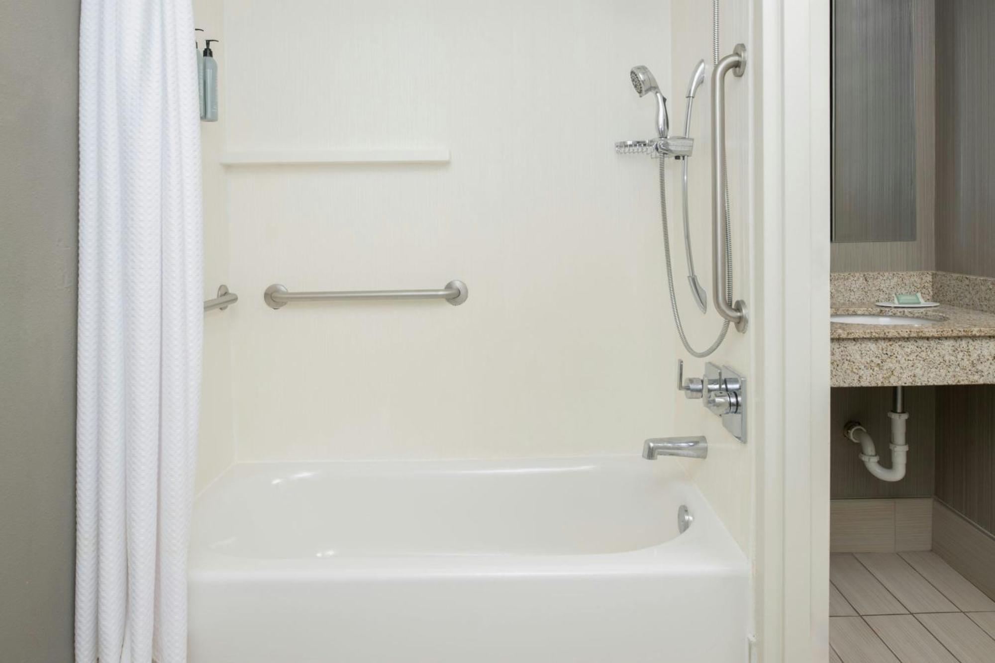 Hotel Courtyard By Marriott Warehouse Arts District New Orleans