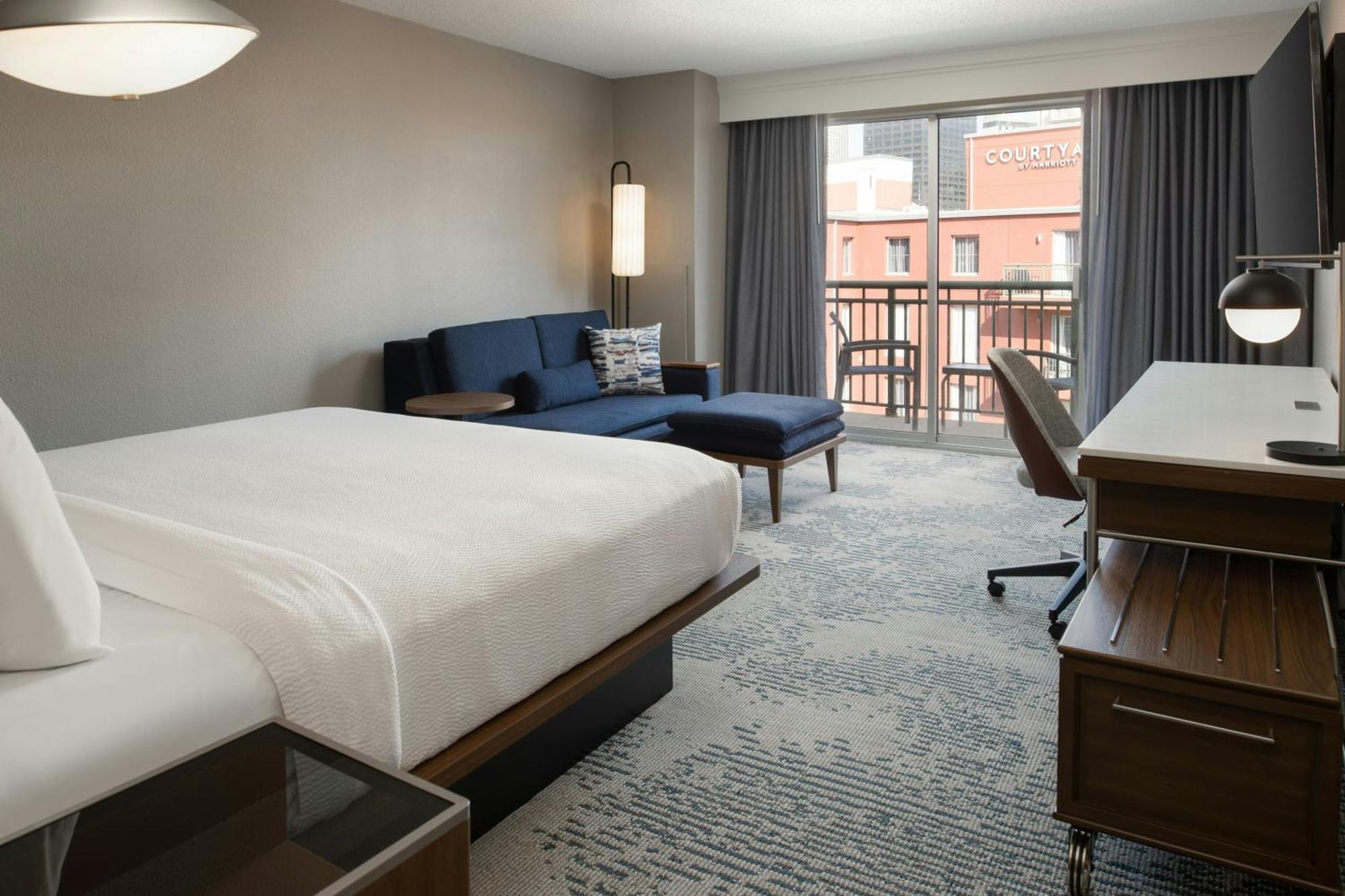 Courtyard By Marriott Warehouse Arts District Hotel New Orleans