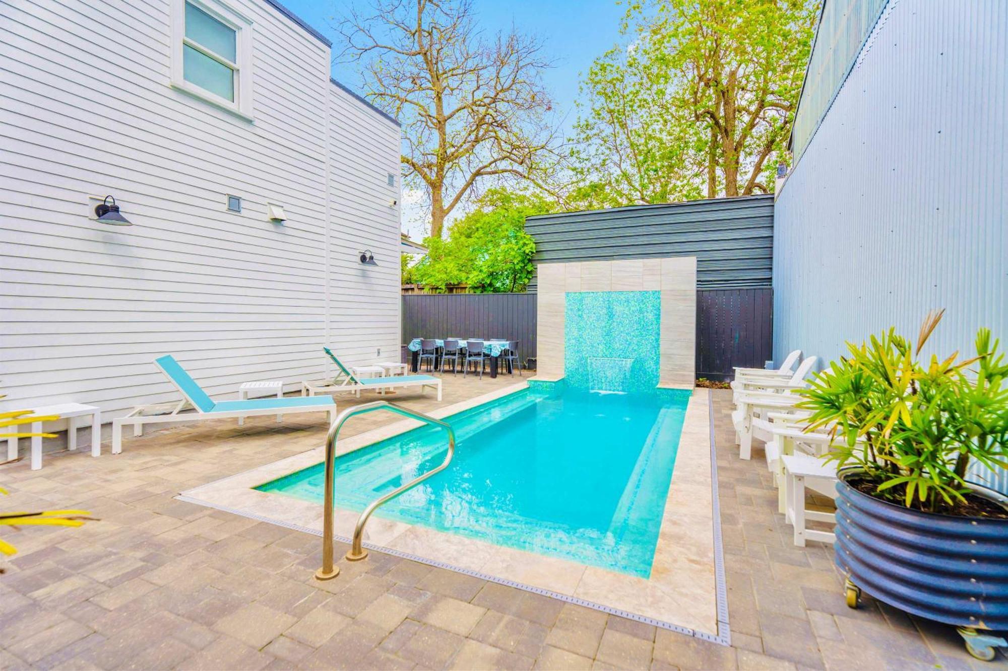 The Moon Quonset Hut Vacation Heated & Chilled Pool New Orleans