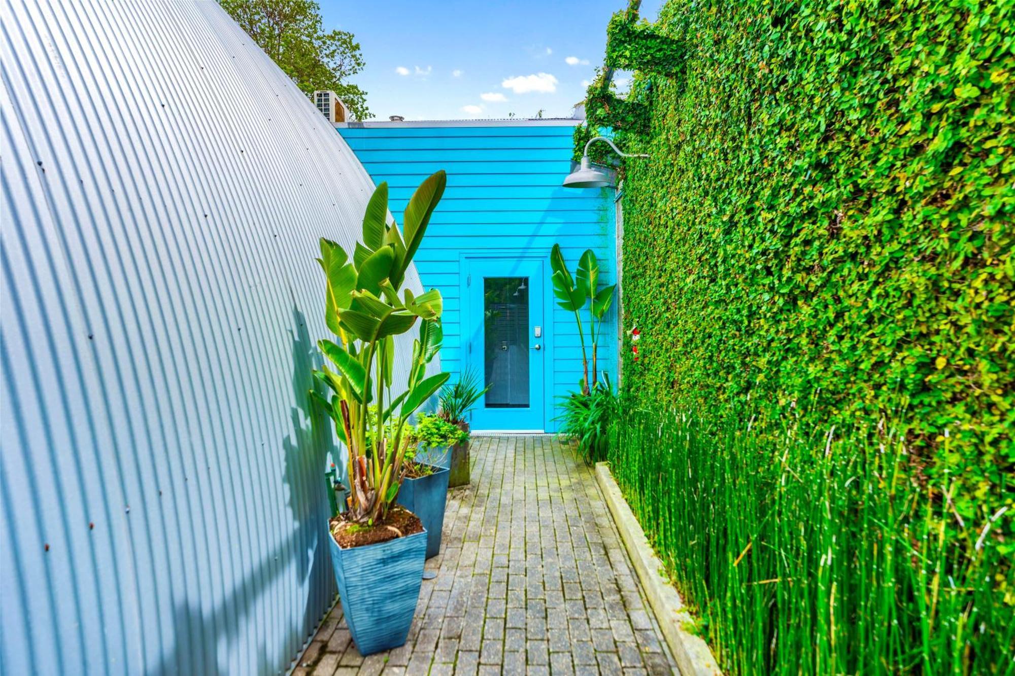 The Moon Quonset Hut Vacation Heated & Chilled Pool New Orleans