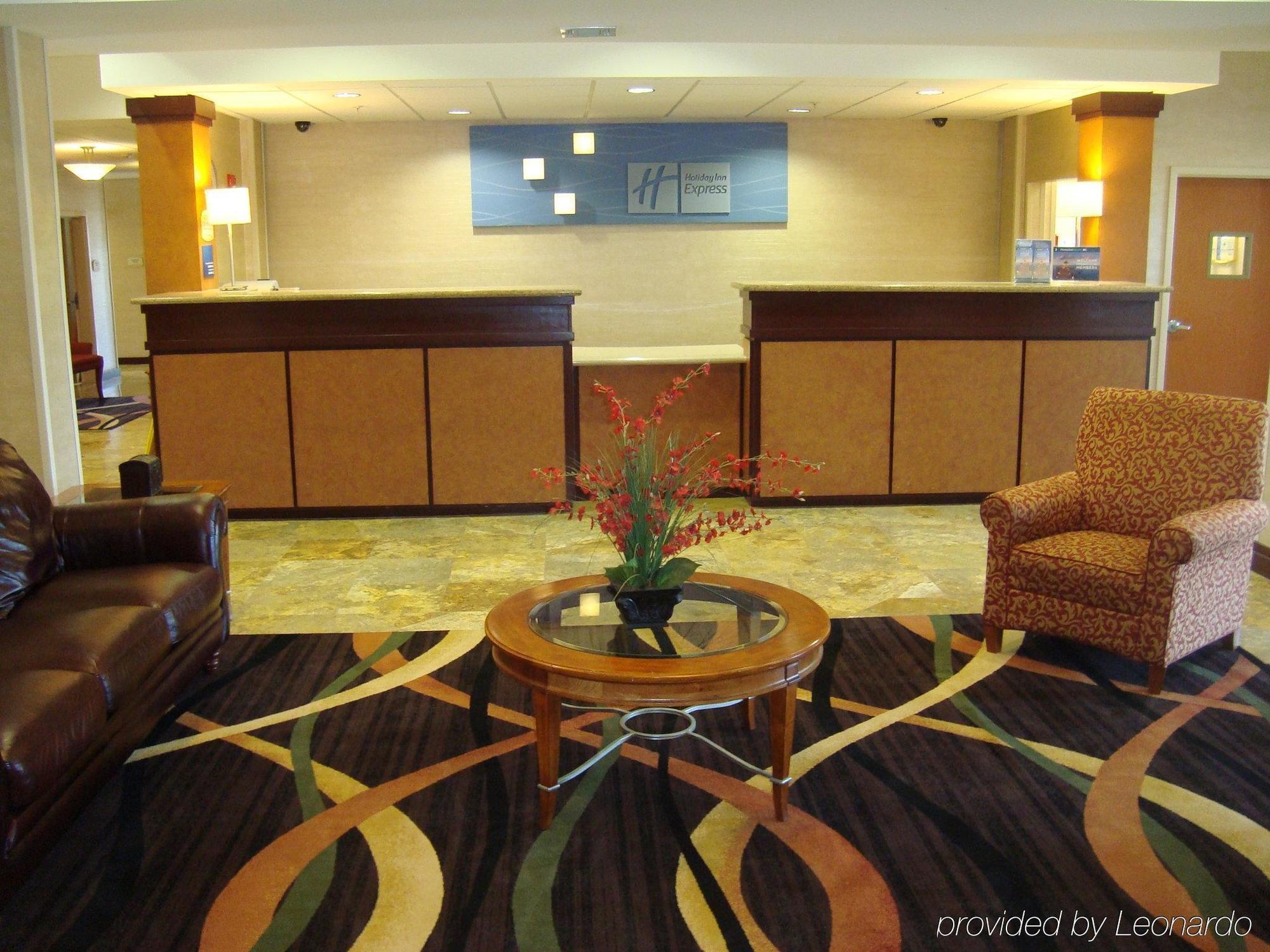 Express East By Ihg Hotel New Orleans
