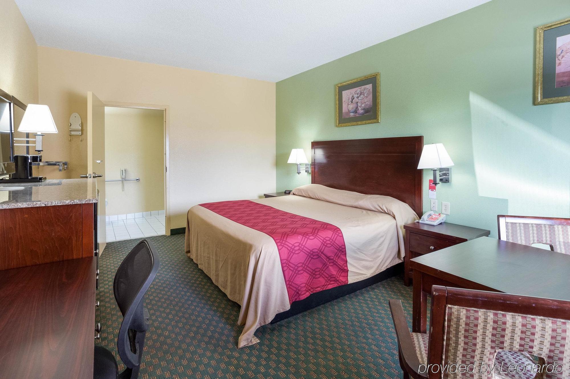 Rodeway & Gentilly Hotel New Orleans