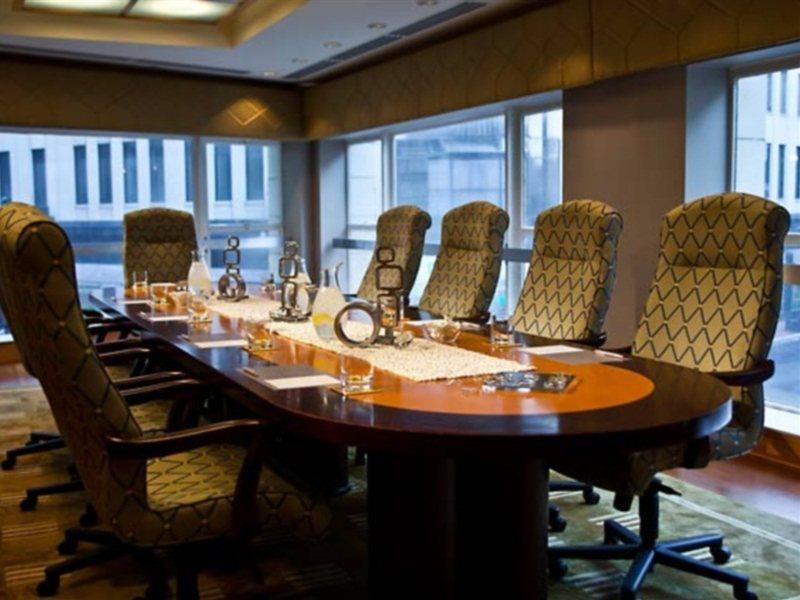 Hotel Renaissance Pere Marquette French Quarter Area