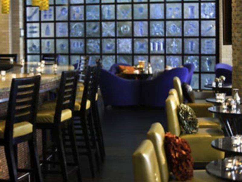 Hotel Renaissance Arts Warehouse District