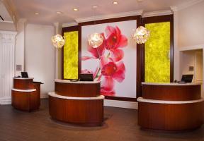 Courtyard By Marriott French Quarter/iberville Hotel